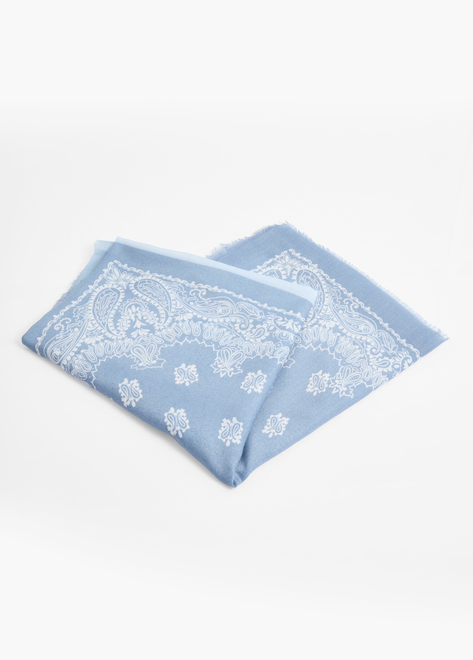 Cachecol_quadrado,_design_de_bandana_com_gradiente_Bleu_DE1_slim
