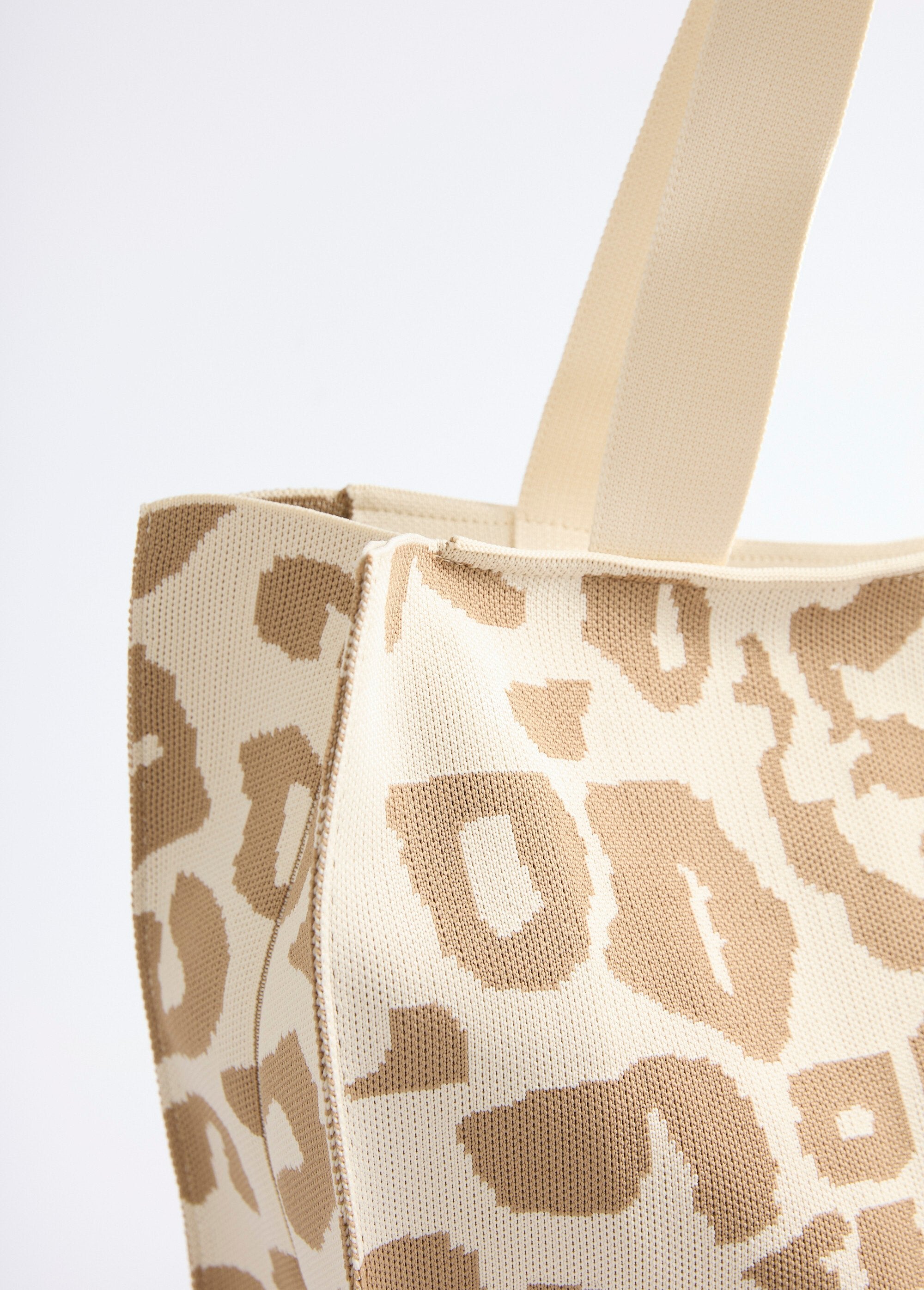 Bolsa_tote_de_malha_com_estampa_de_leopardo_Beige_DE1_slim