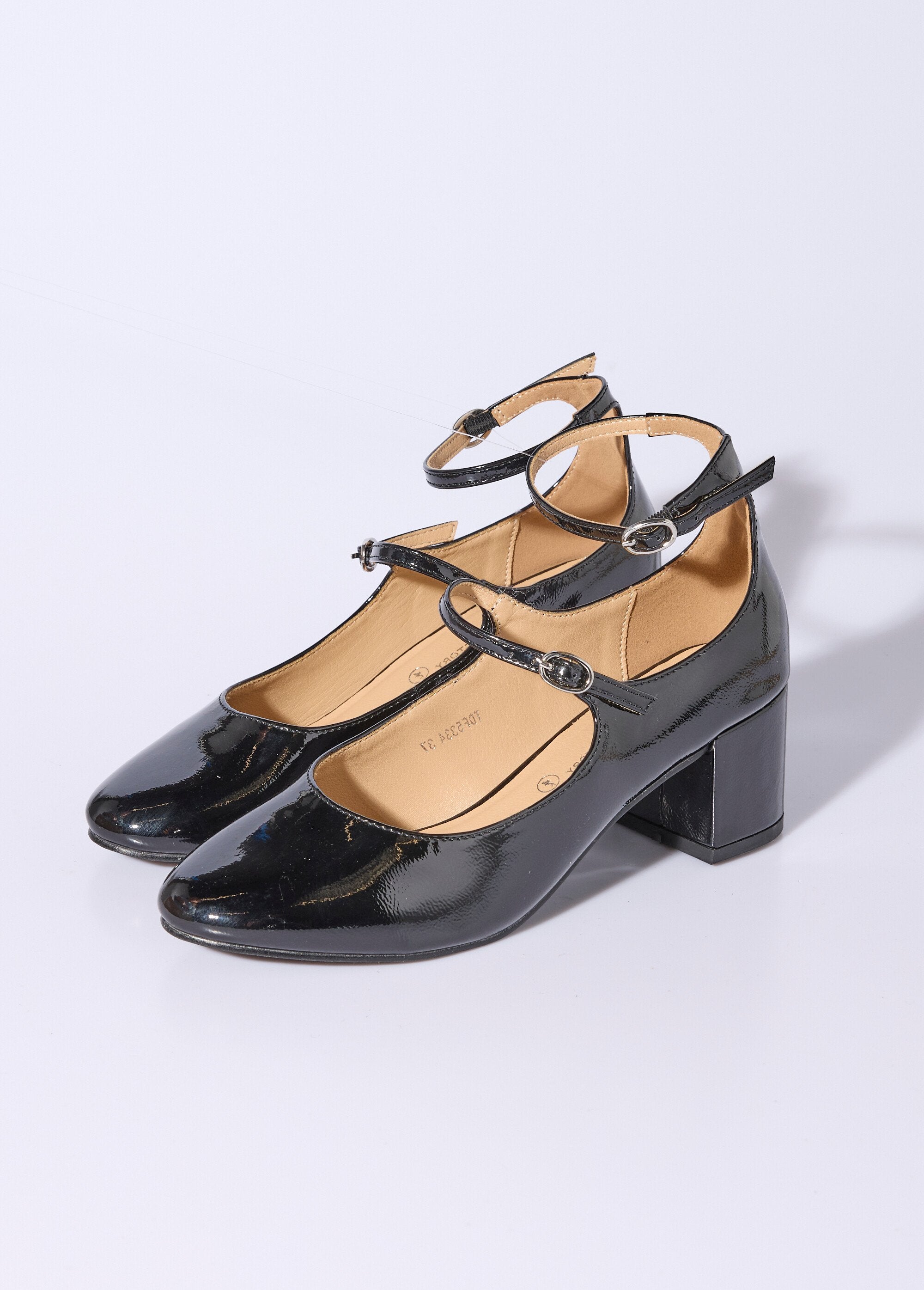 Botins_de_biqueira_redonda_com_tiras_finas_Noir_DE1_slim