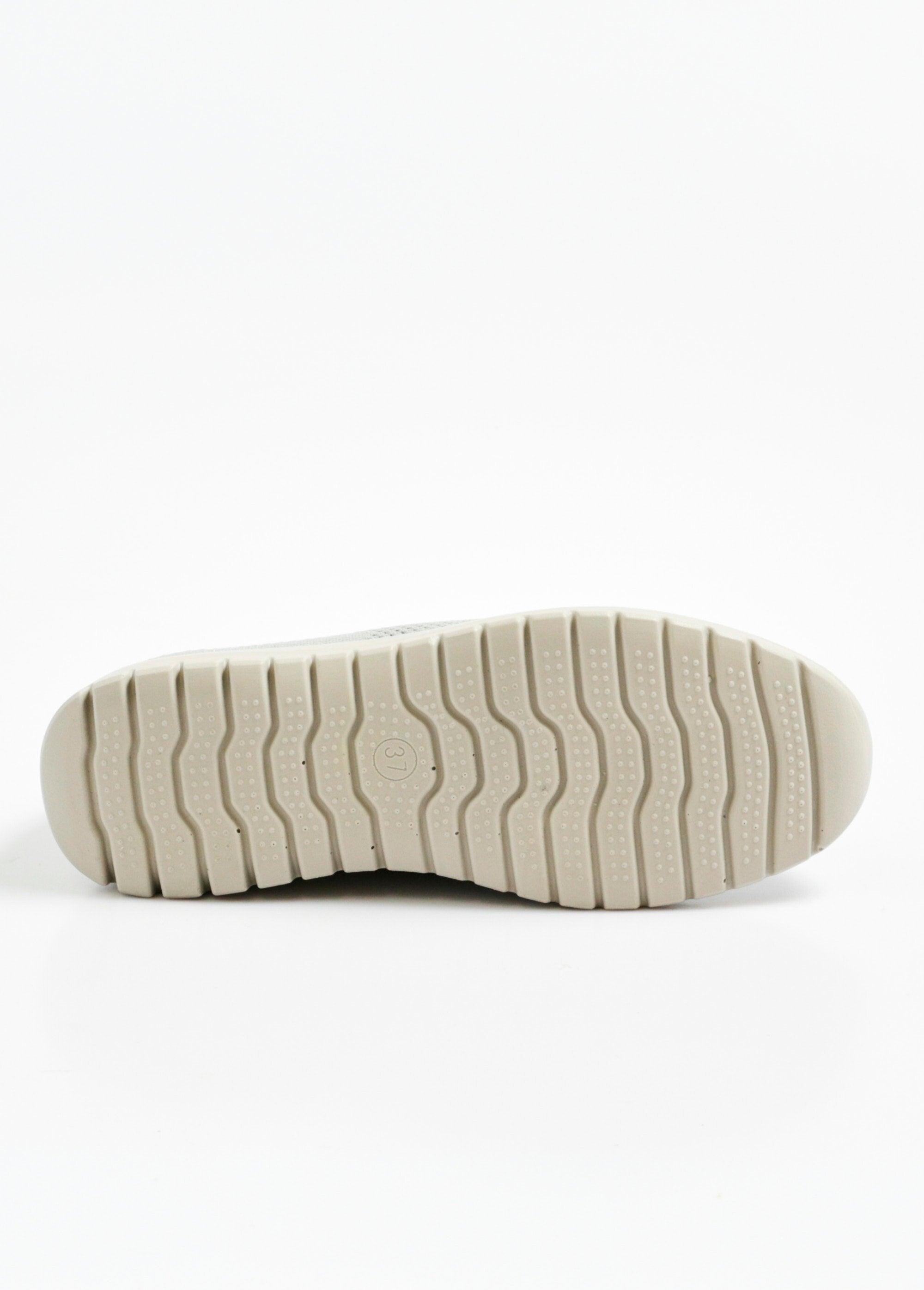 Tênis_de_malha_confortáveis_Gris_UN1_slim