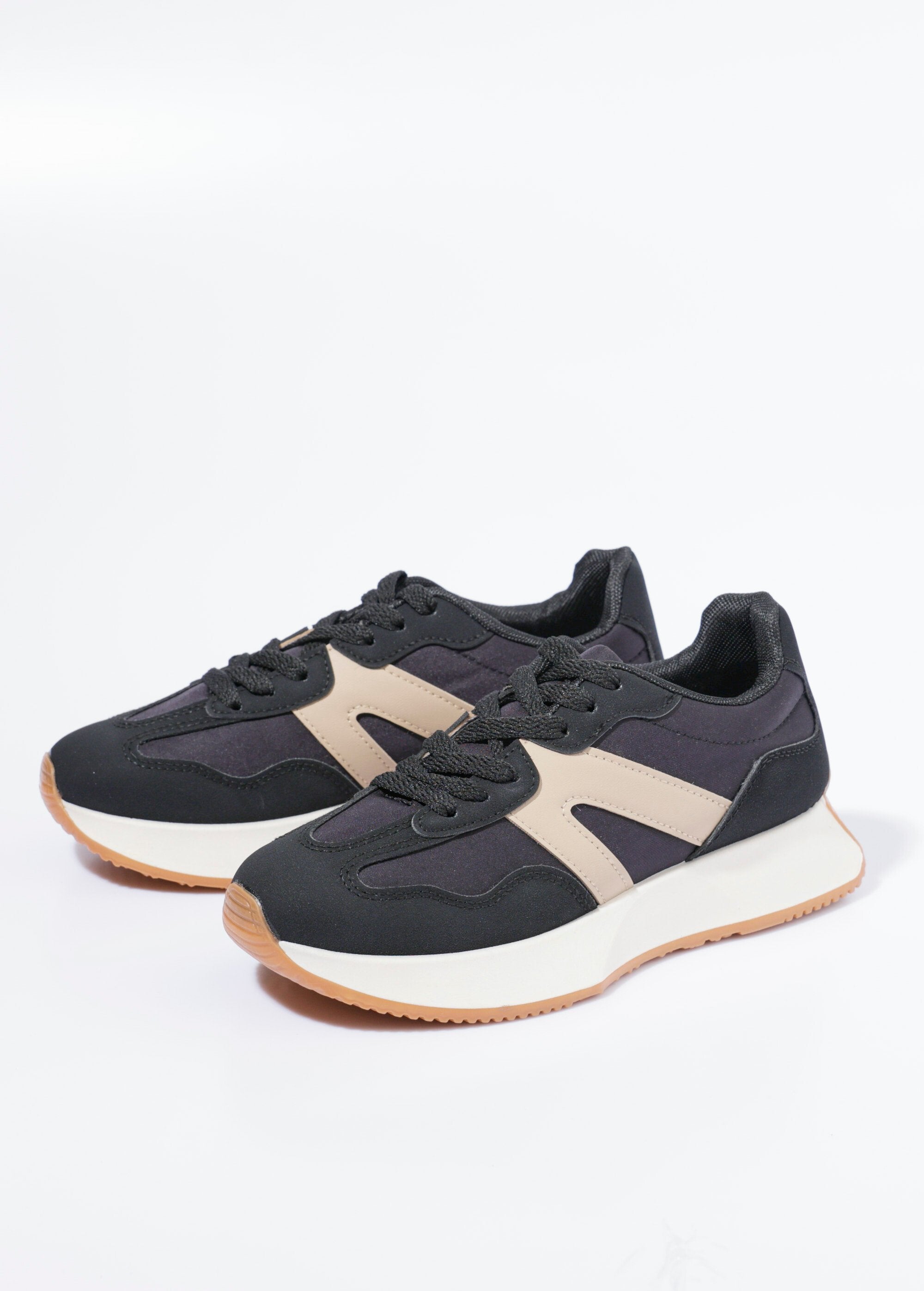 Sapatilhas_jogger_com_plataforma_Noir_DE1_slim