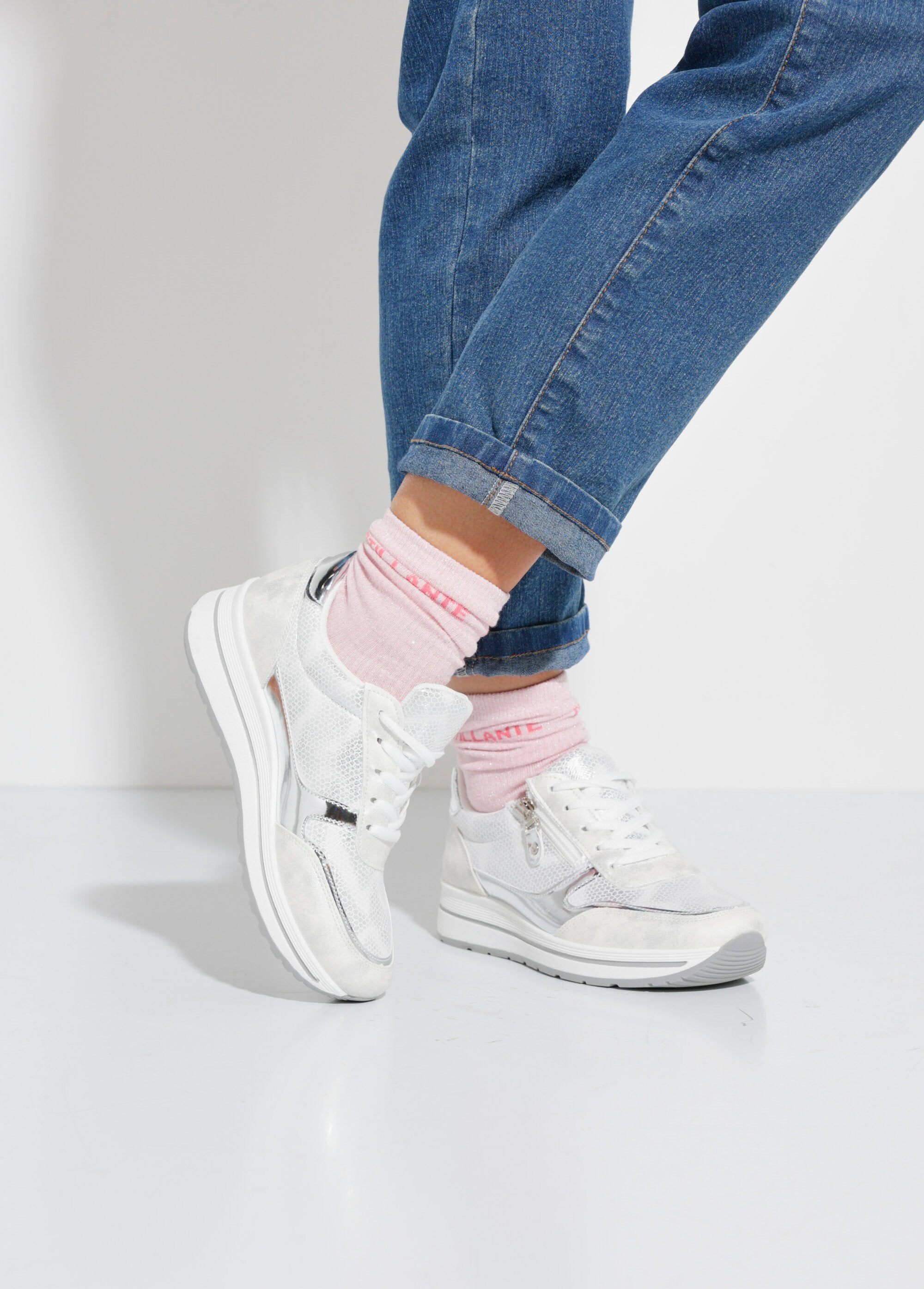 Sapatilhas_multimaterial_com_atacadores_e_fecho_de_correr_Argente_SF1_slim