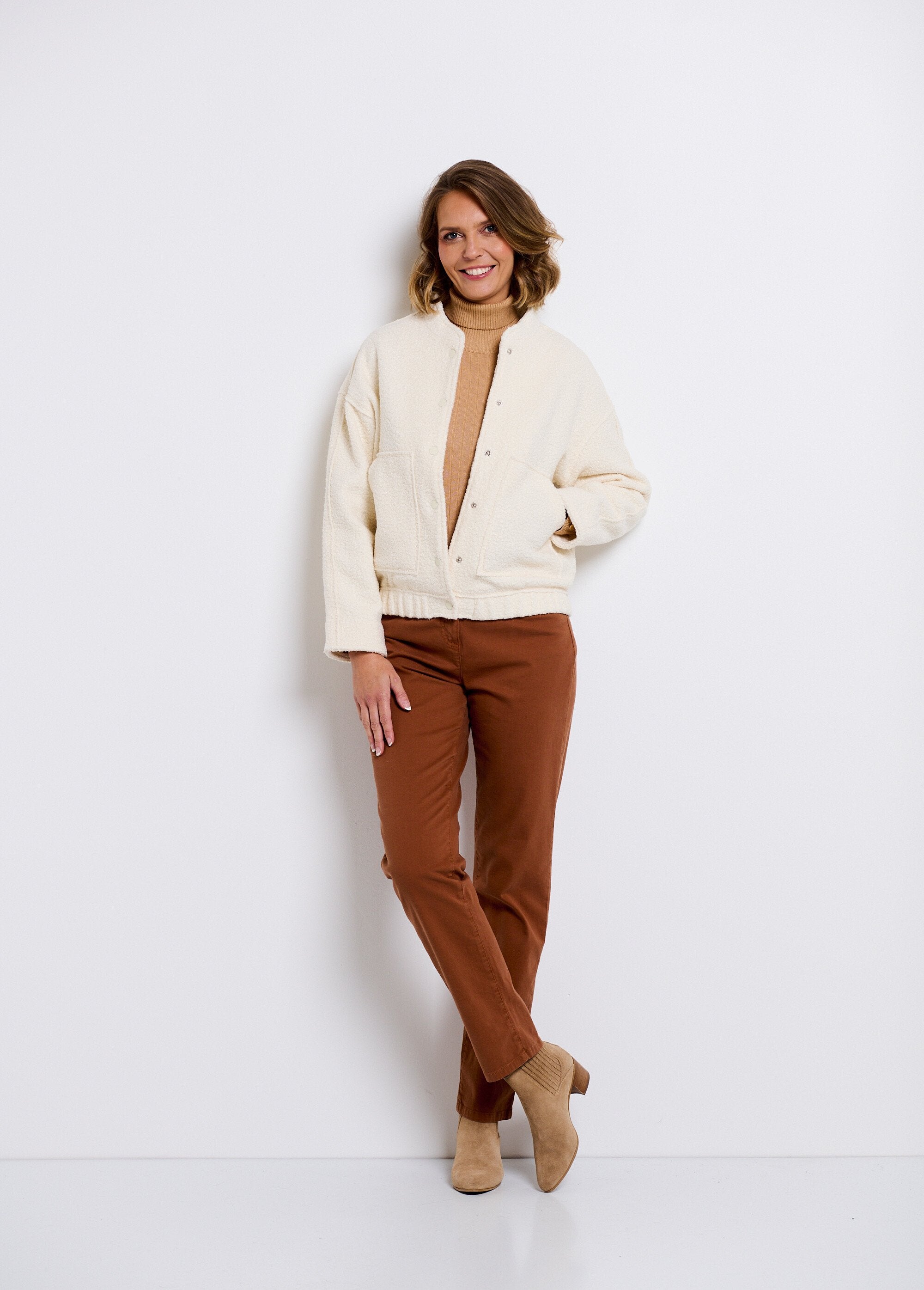 Casaco_estilo_lã_estilo_Teddy_Ecru_SF1_slim