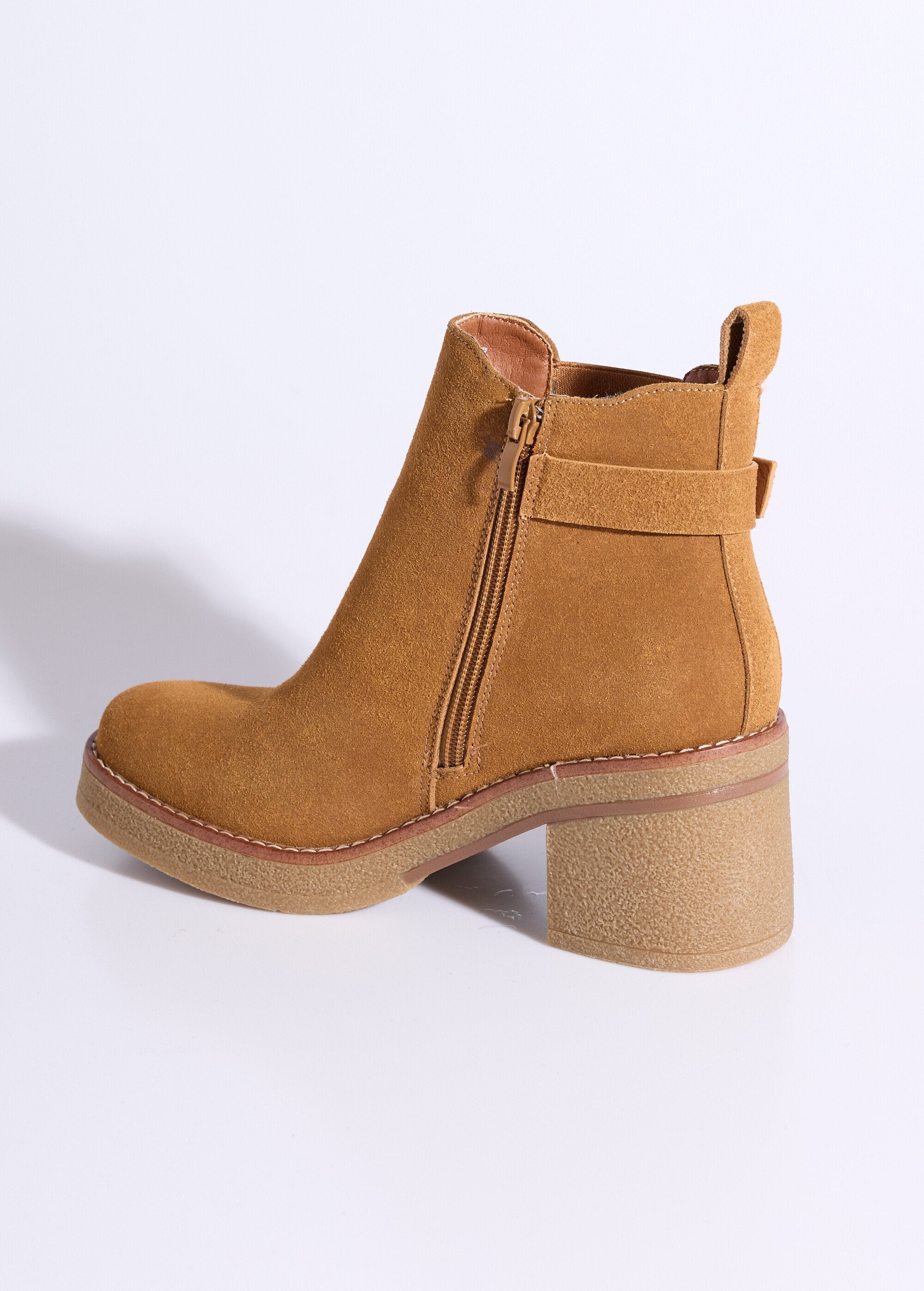 Botas_de_salto_alto_com_sola_de_crepe_Camel_DO1_slim