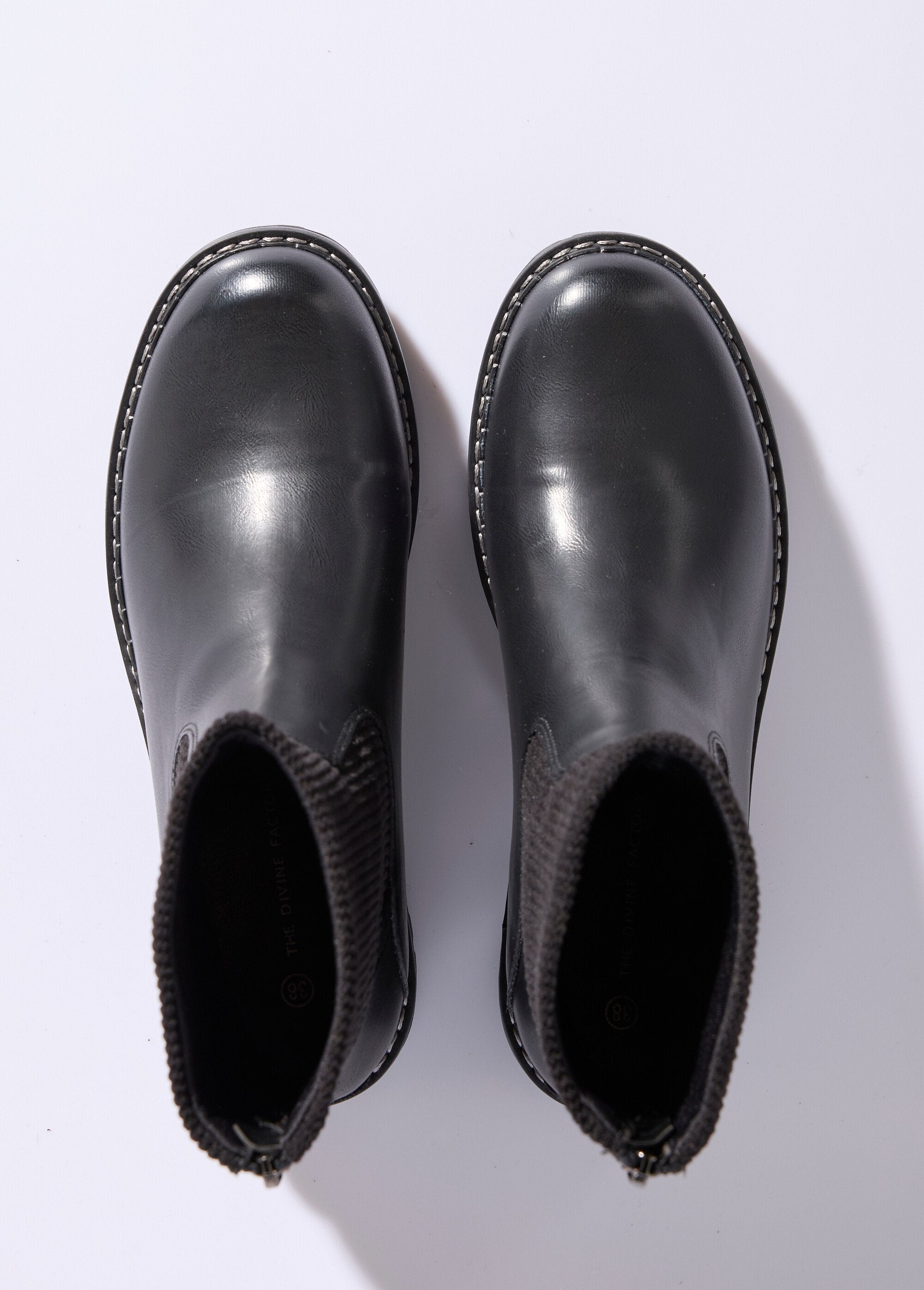 Botas_Camargue_com_canga_de_veludo_Noir_OV1_slim