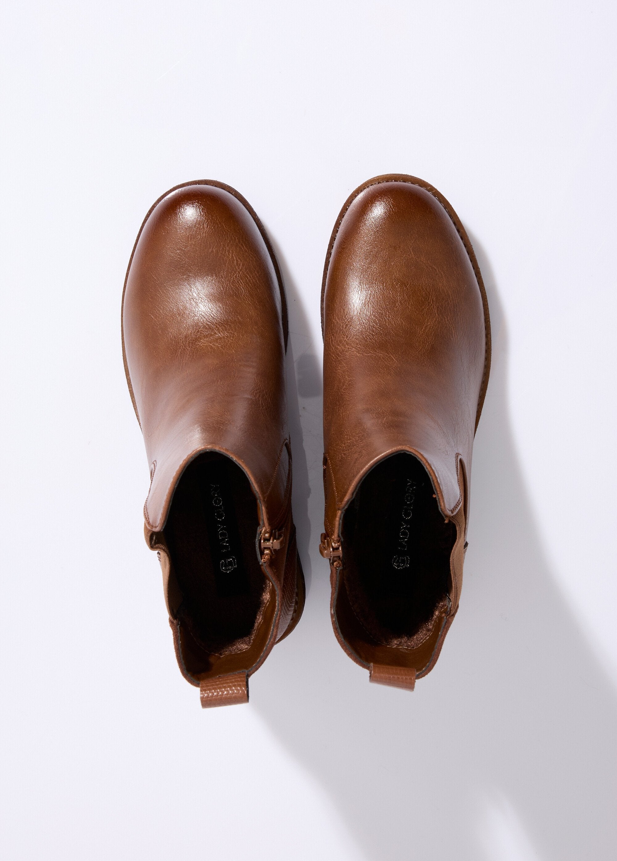 Botas_Chelsea_com_salto_e_biqueira_redonda_Marron_OV1_slim