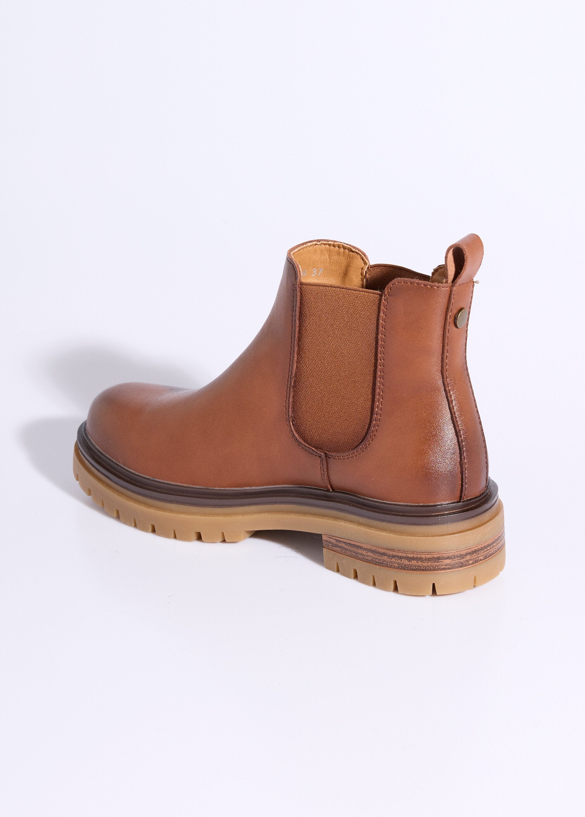 Botas_de_couro_Chelsea_com_sola_grossa_Camel_DO1_slim