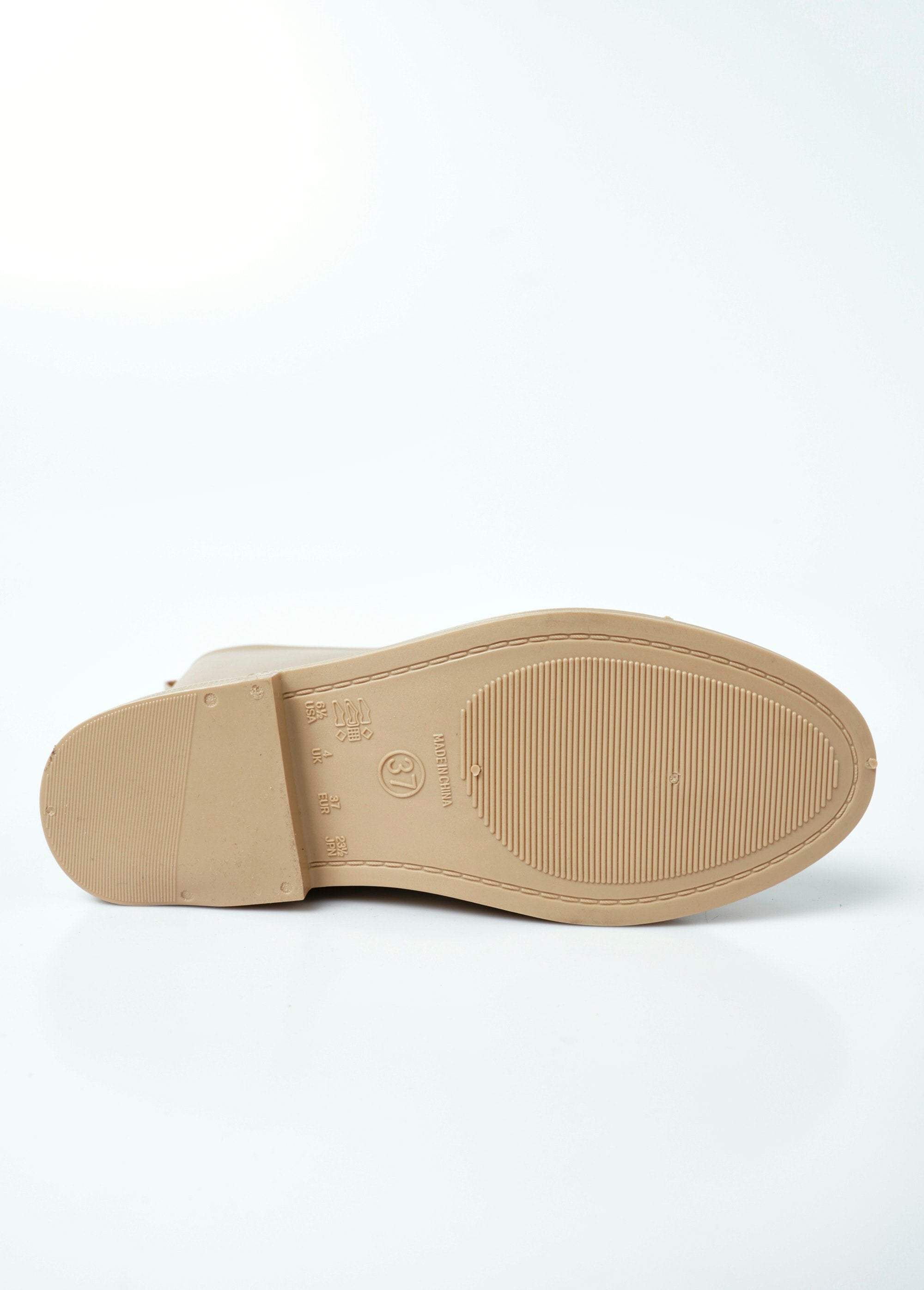 Botas_de_chuva_com_costuras_visíveis_Beige_UN1_slim