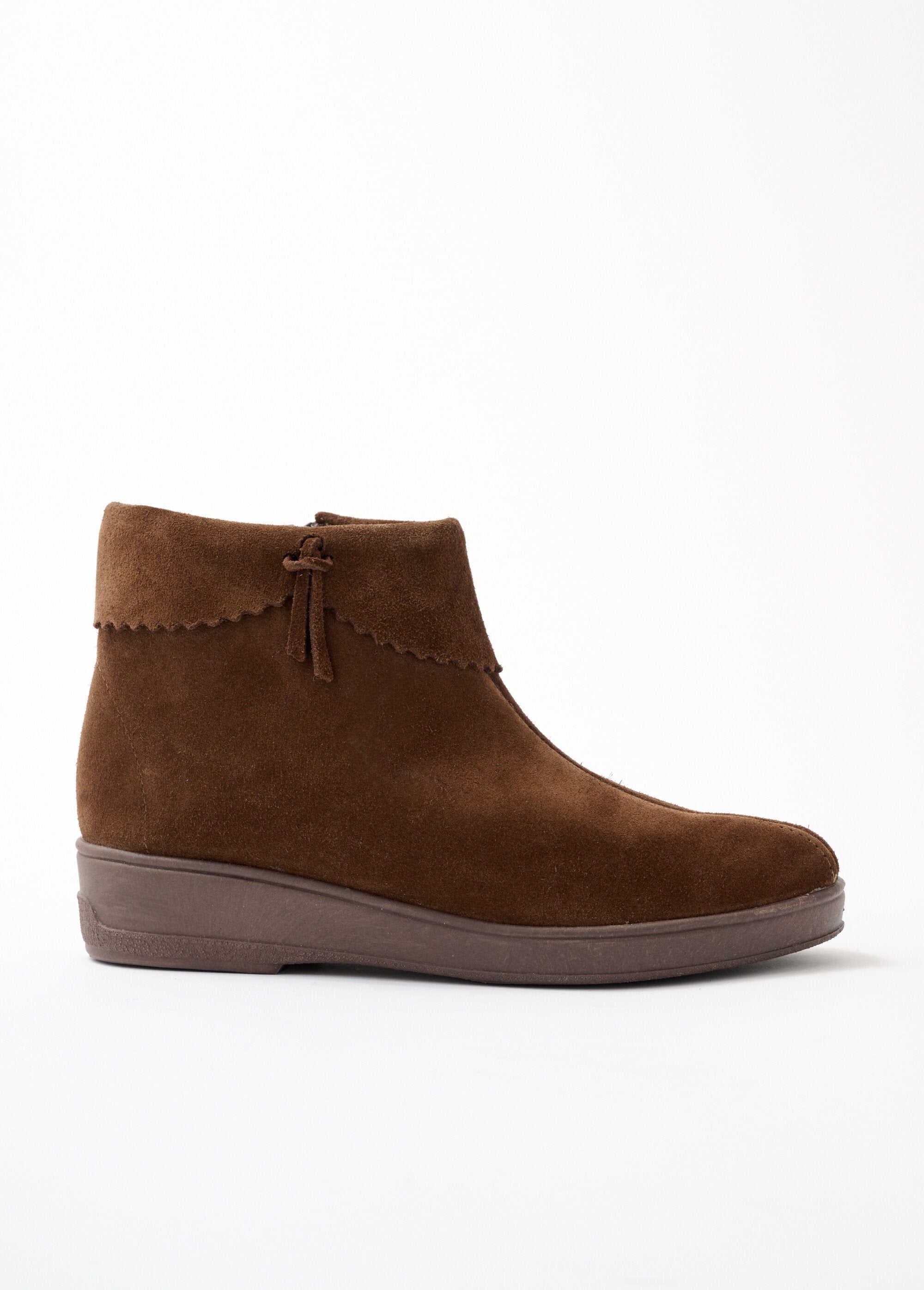 Botas_de_camurça_confortáveis_com_zíper_e_forro_de_pele_MARROM_DR1_slim