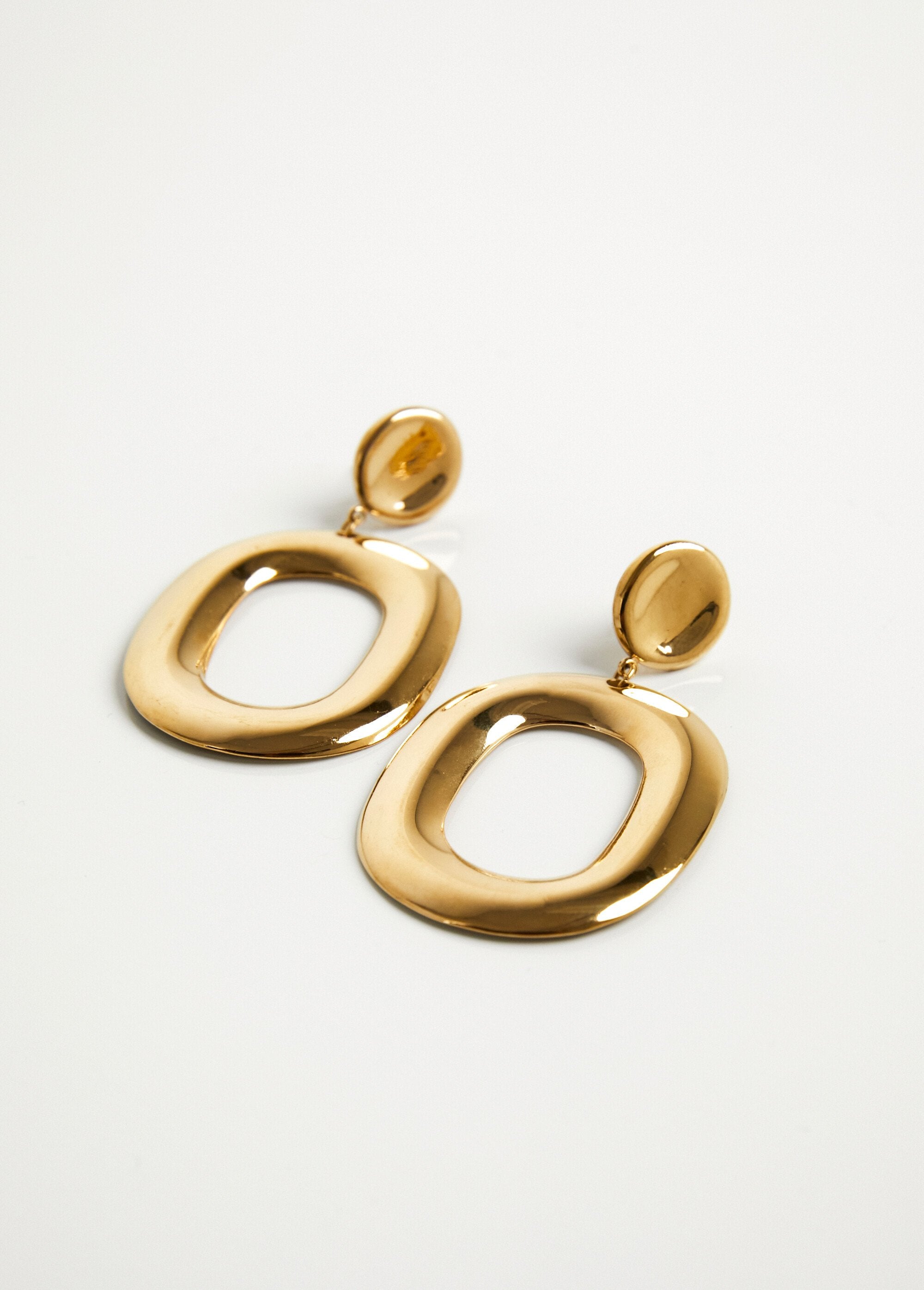 Brincos_de_pingente_oval_vazado_Dore_DE1_slim