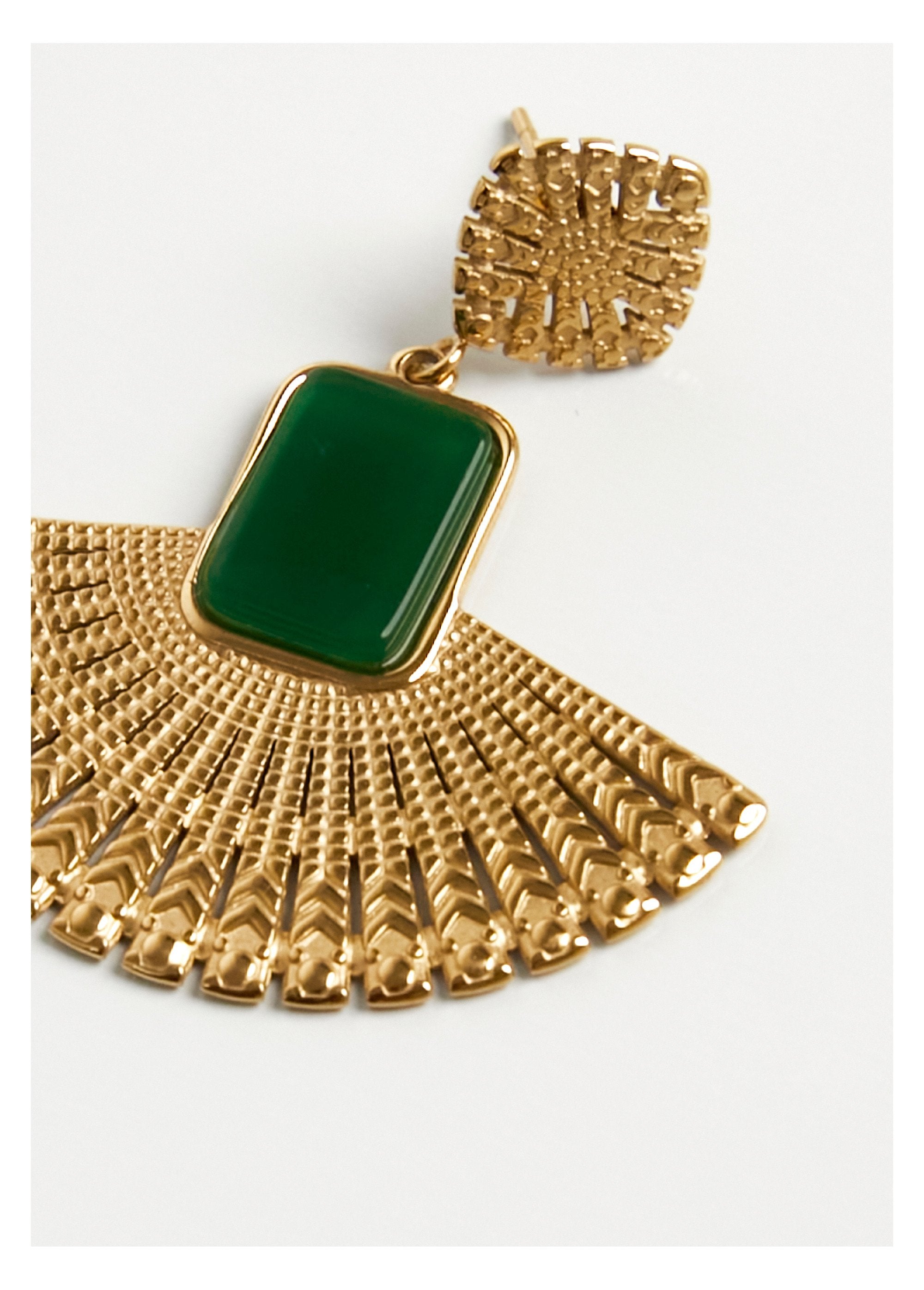 Brincos_de_aço_em_forma_de_leque_Dore_et_vert_DE2_slim