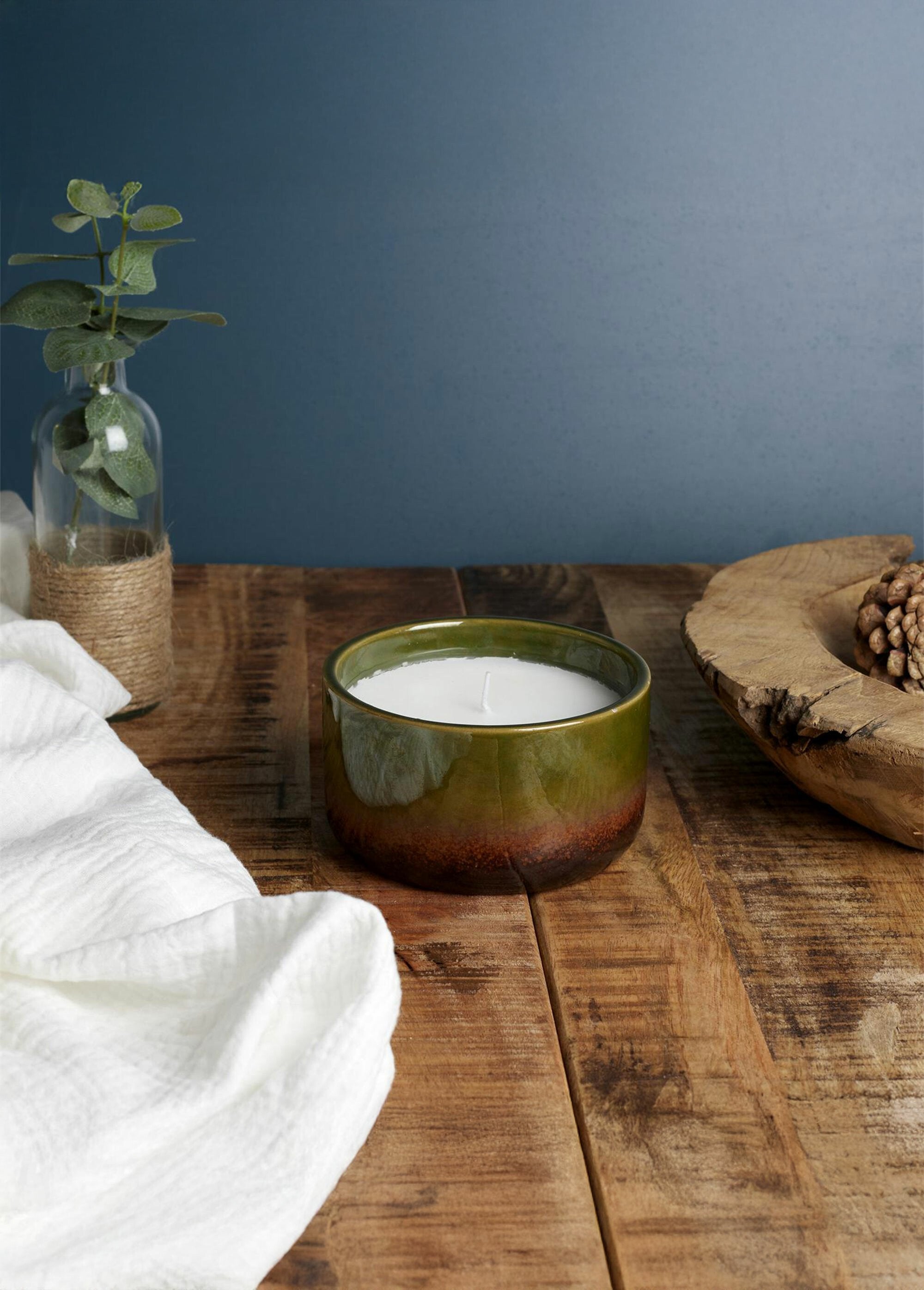 Vela_perfumada_em_cerâmica,_diâmetro_12cm_Vert_et_brume_des_bois_SF1_slim