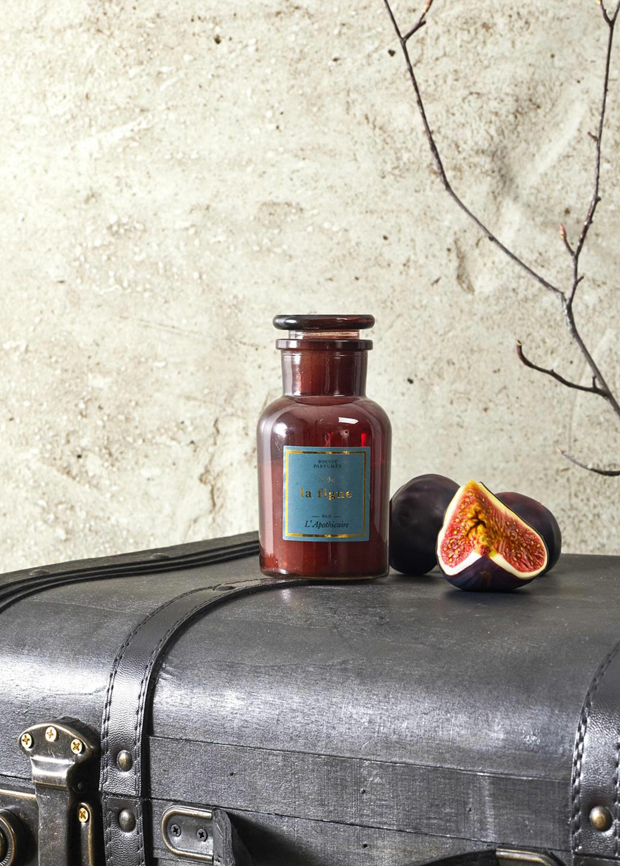 Vela_perfumada_retro_em_vidro_colorido,_11_cm_Figue_SF1_slim