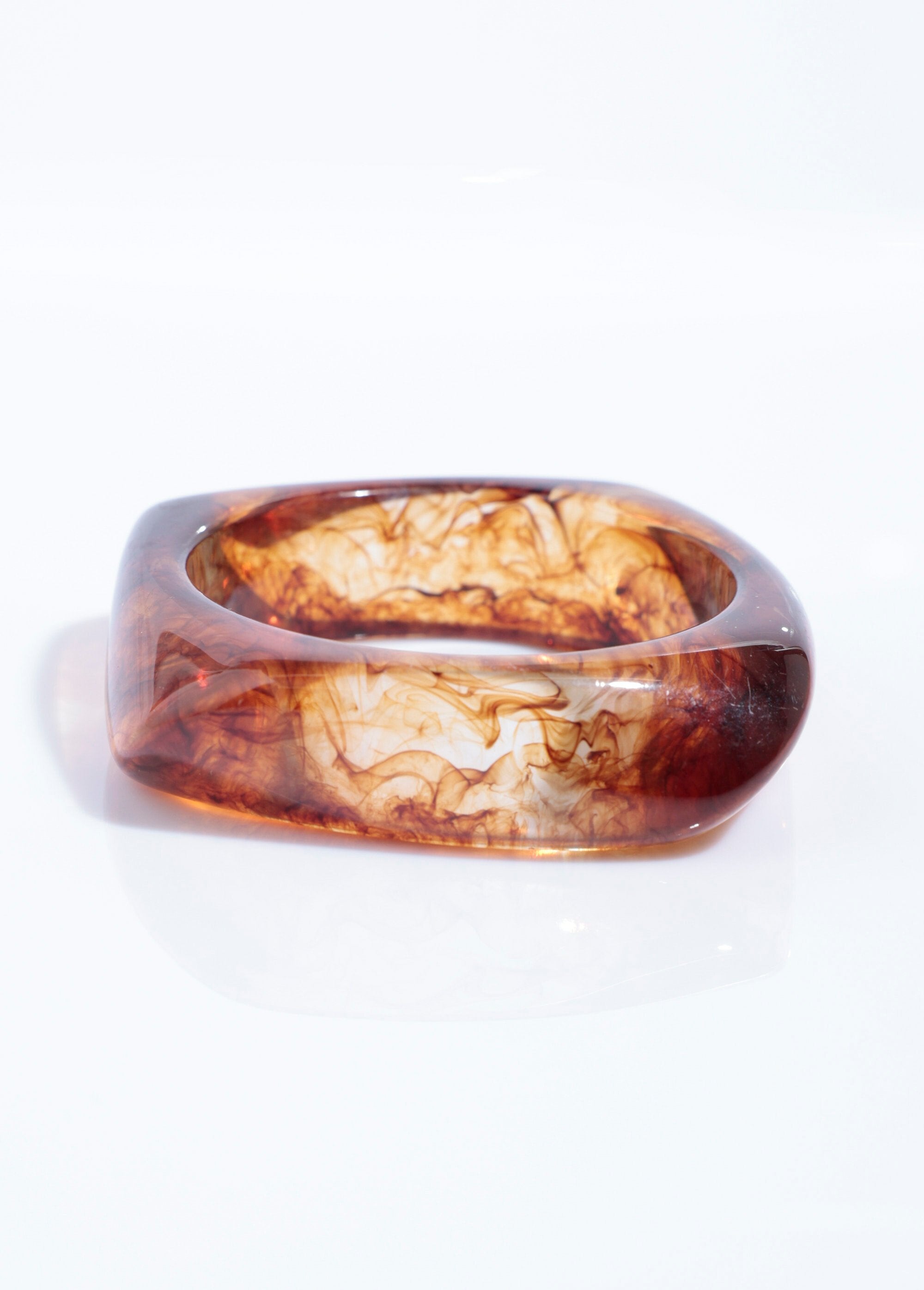 Bracelet_carré_rigide_aspect_ambre_Ambre_FA1_slim