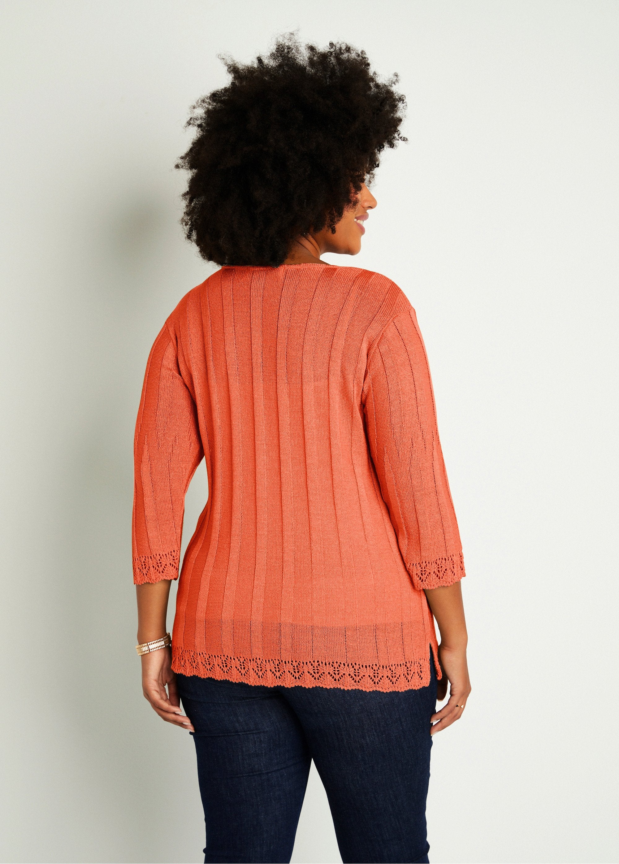Cardigan_longo_com_botões_vazados_Corail_DO1_curvy