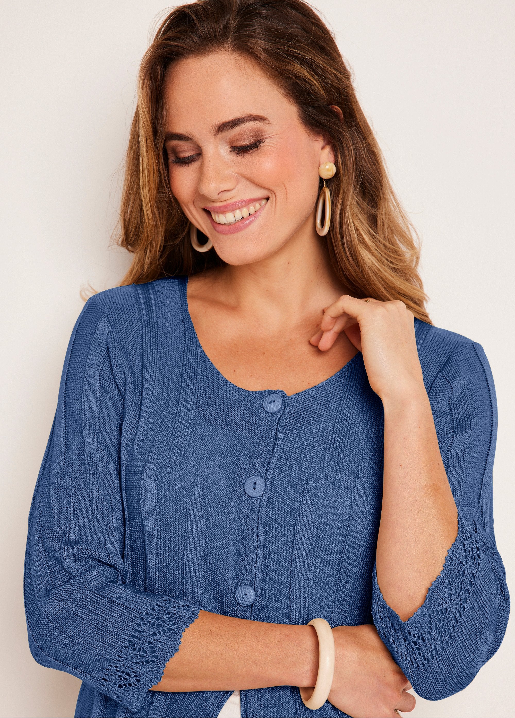 Cardigã_longo_com_botões_vazados_AZUL_DE1_slim