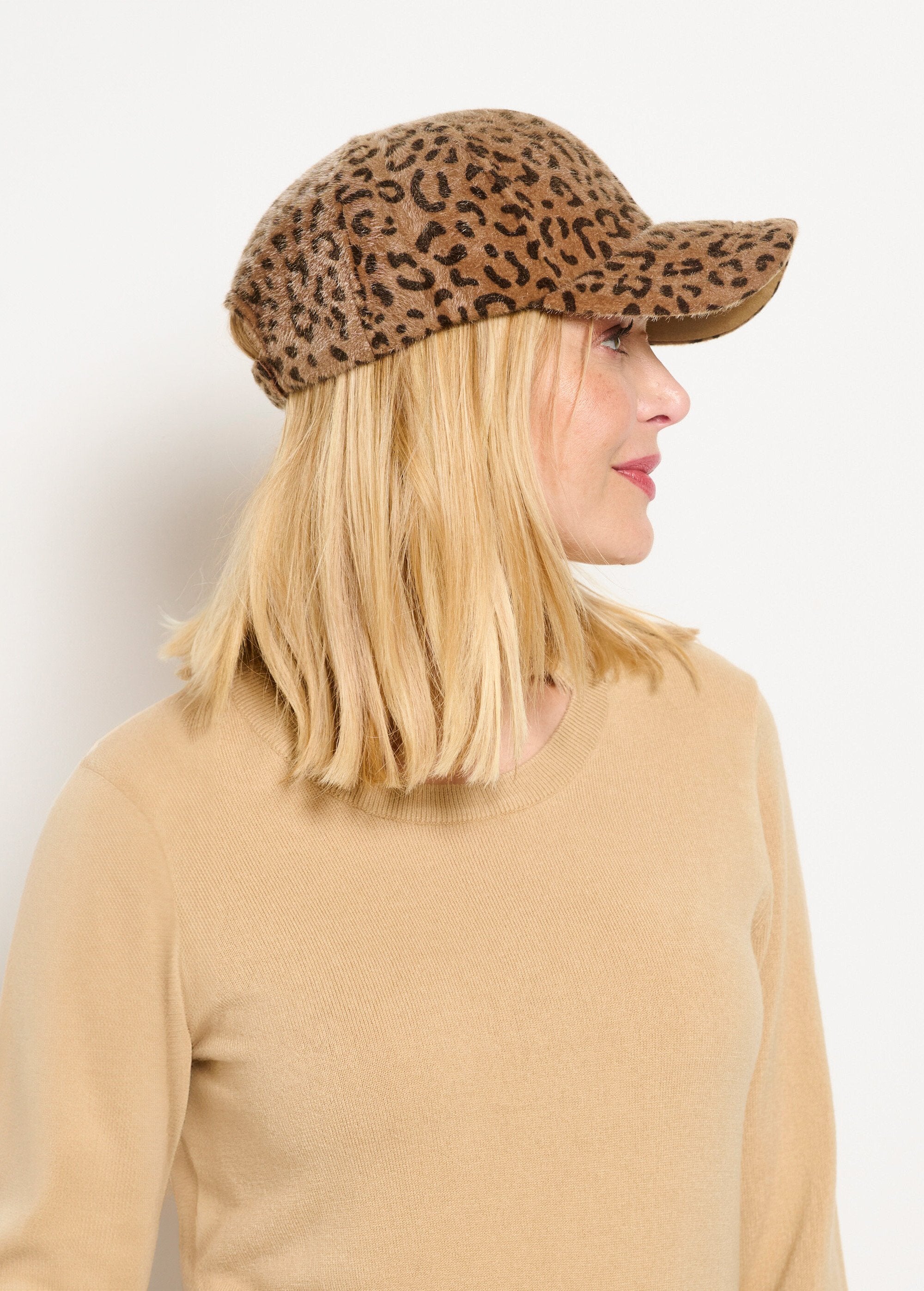 Boné_de_pele_sintética_de_leopardo_Leopard_DR1_slim