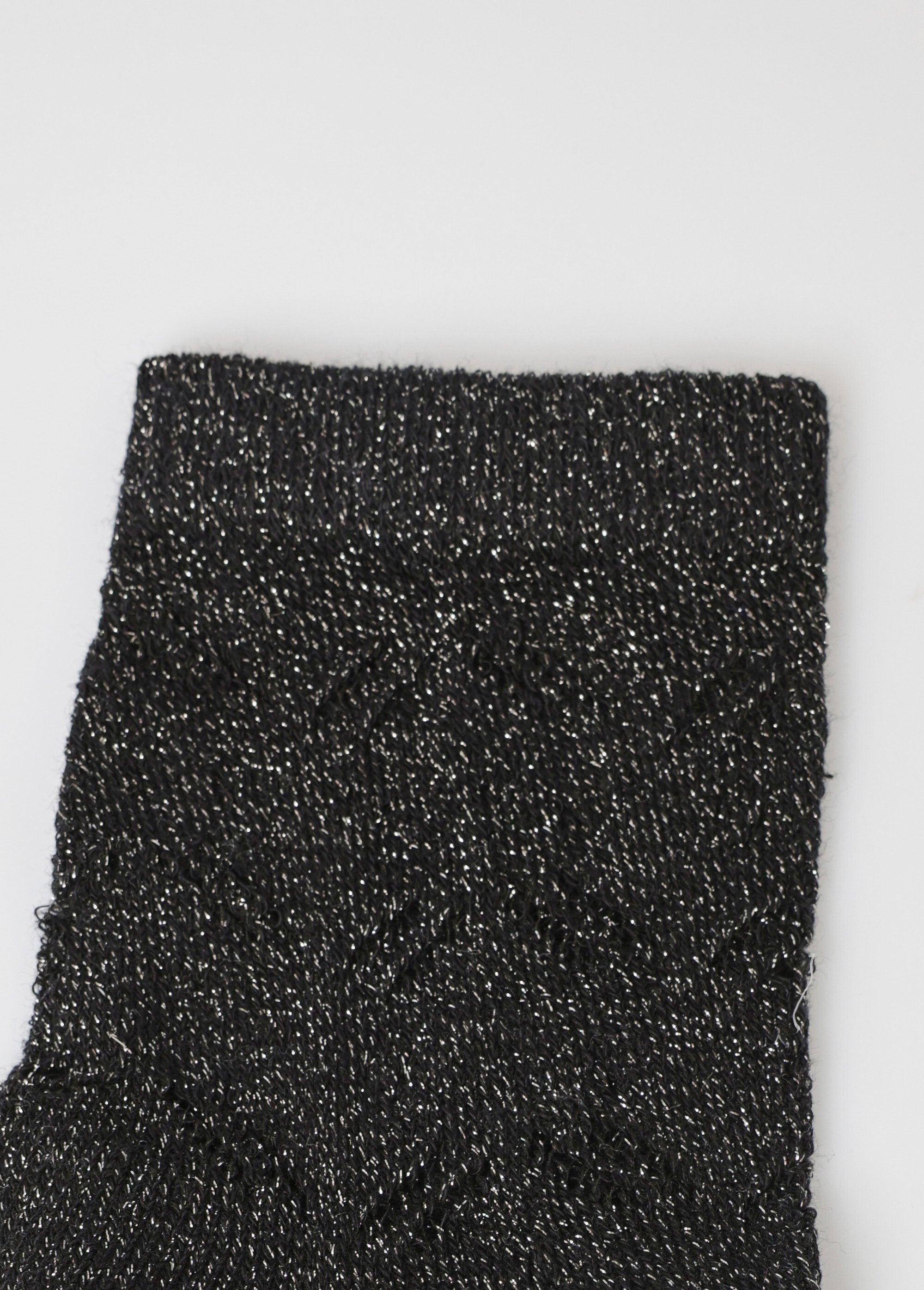 Meias_vazadas_chevron_metálicas_Noir_DE3_slim