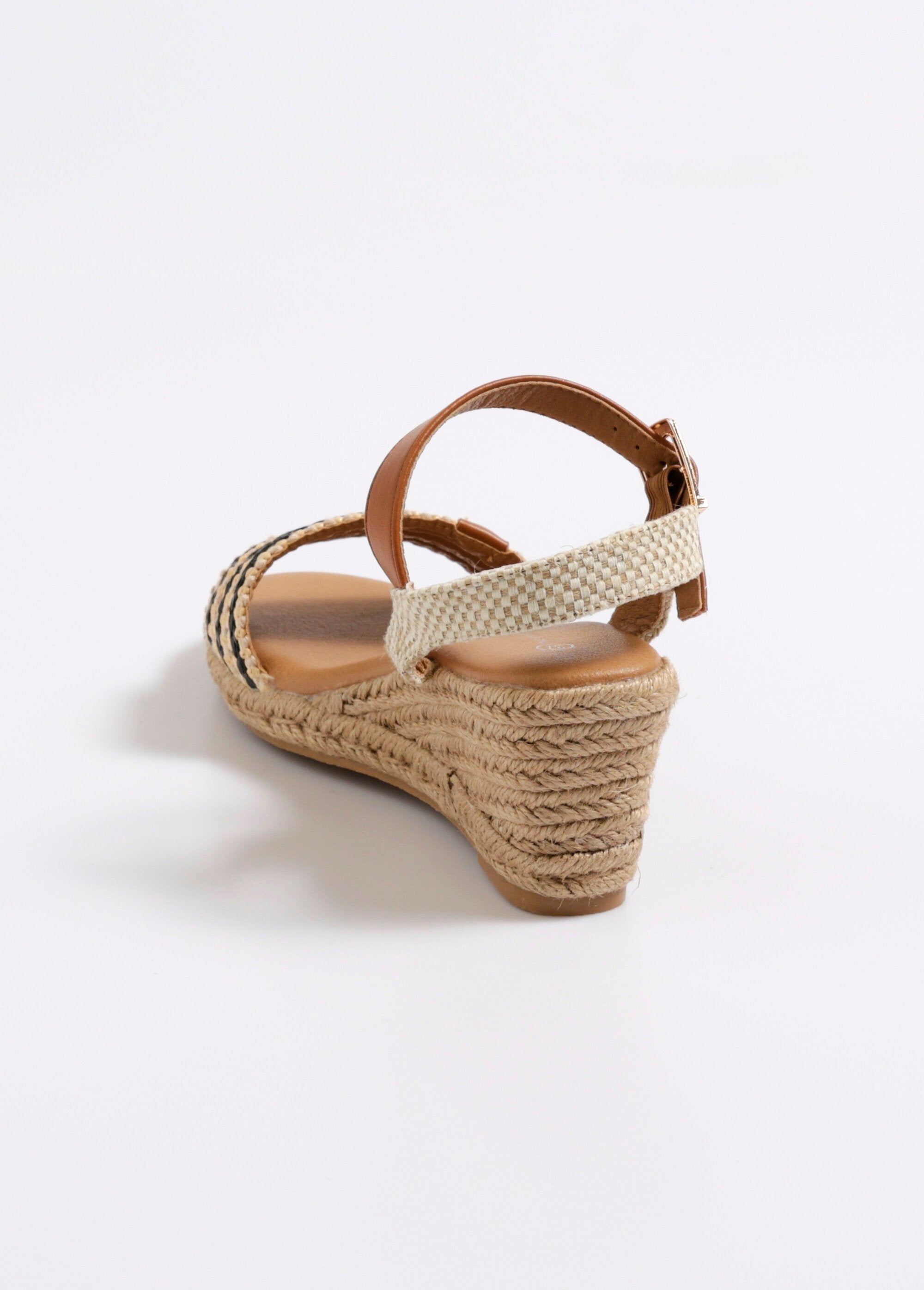 Espadrille_chique_com_detalhes_em_couro_sintético_Noir_DO1_slim