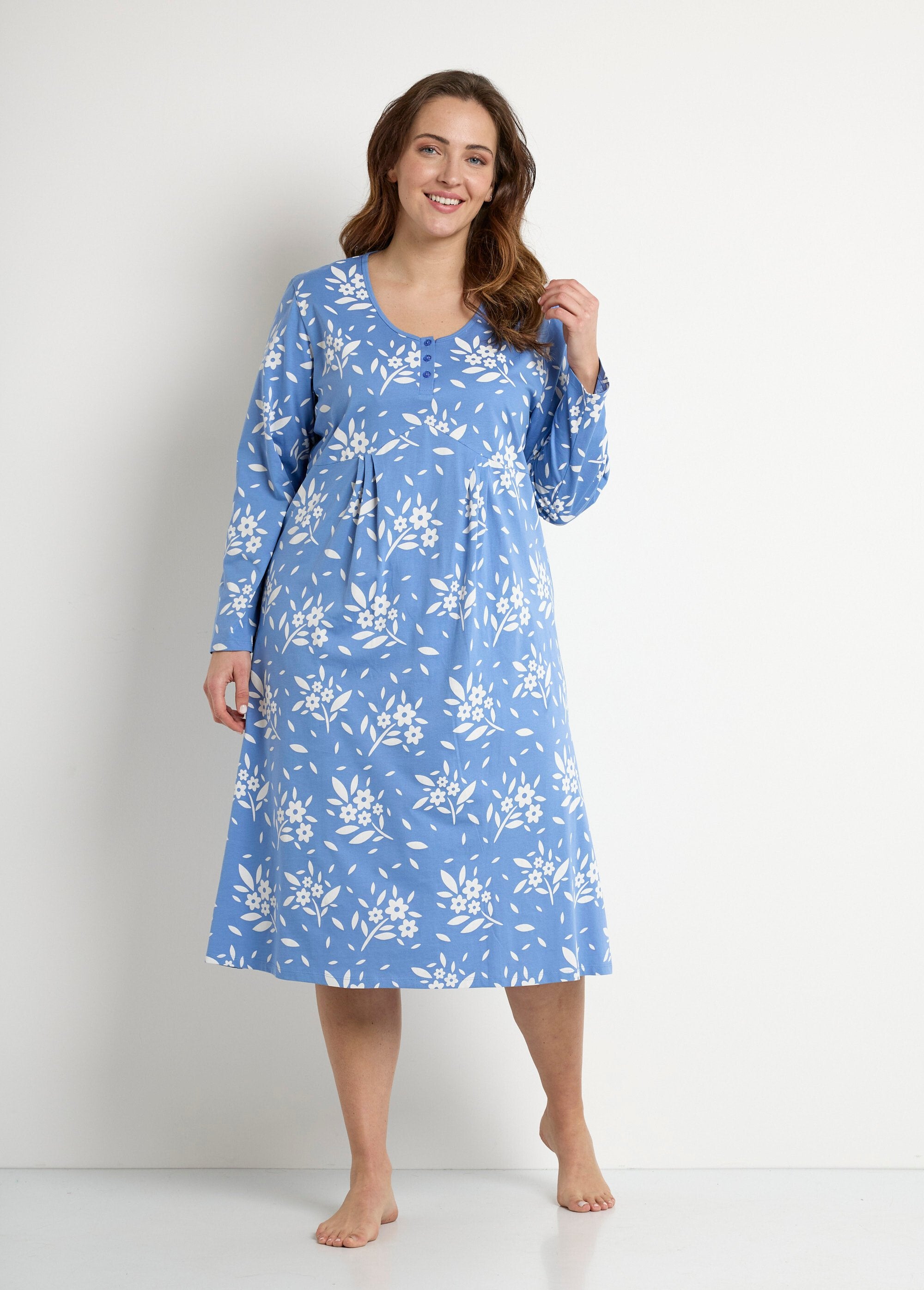 Camisola_de_algodão_floral_com_botões_e_comprimento_médio_Bleu_FA1_curvy