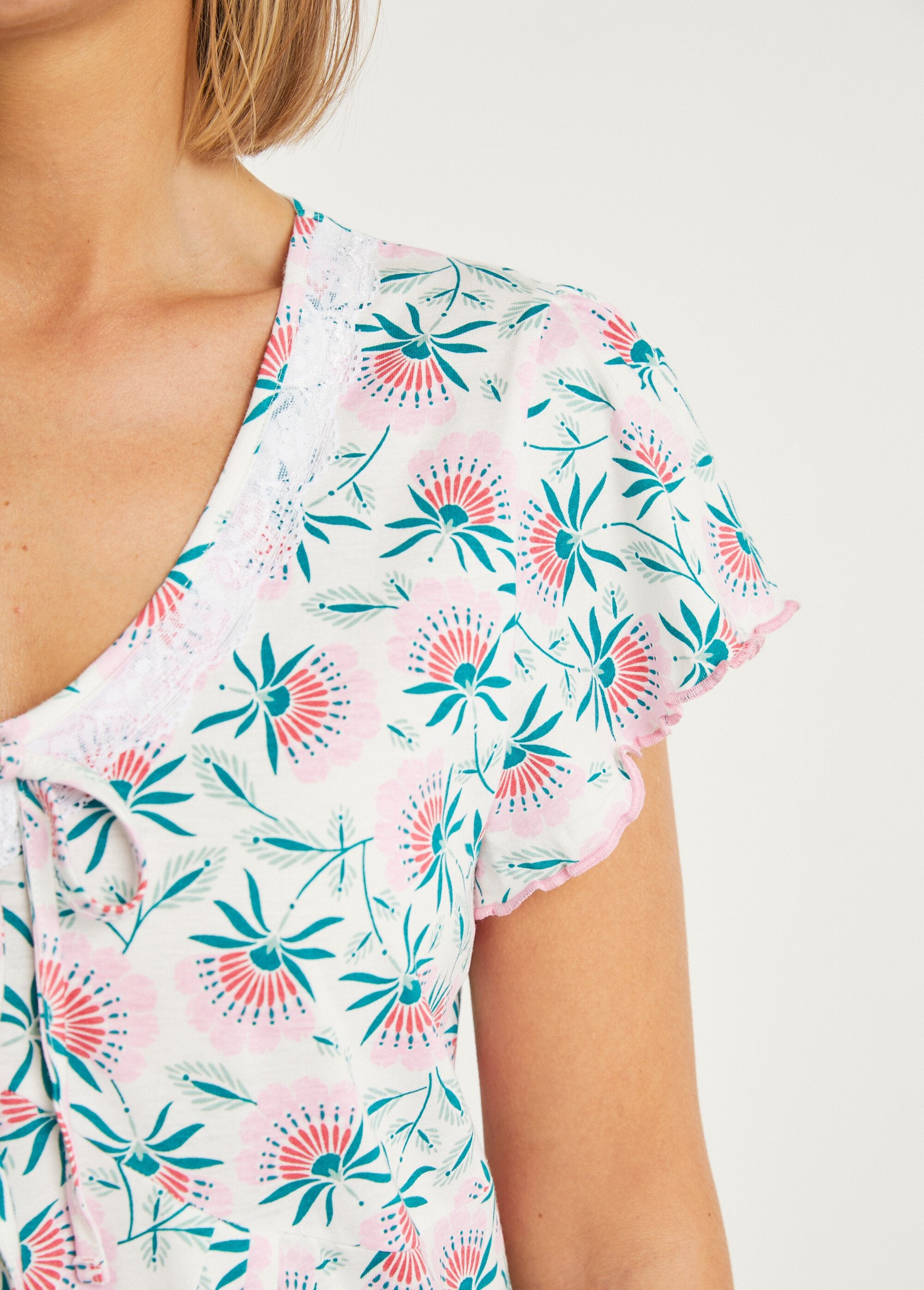 Camisa_de_noite_de_algodão_com_renda_floral_de_comprimento_médio_Rose_DE2_slim