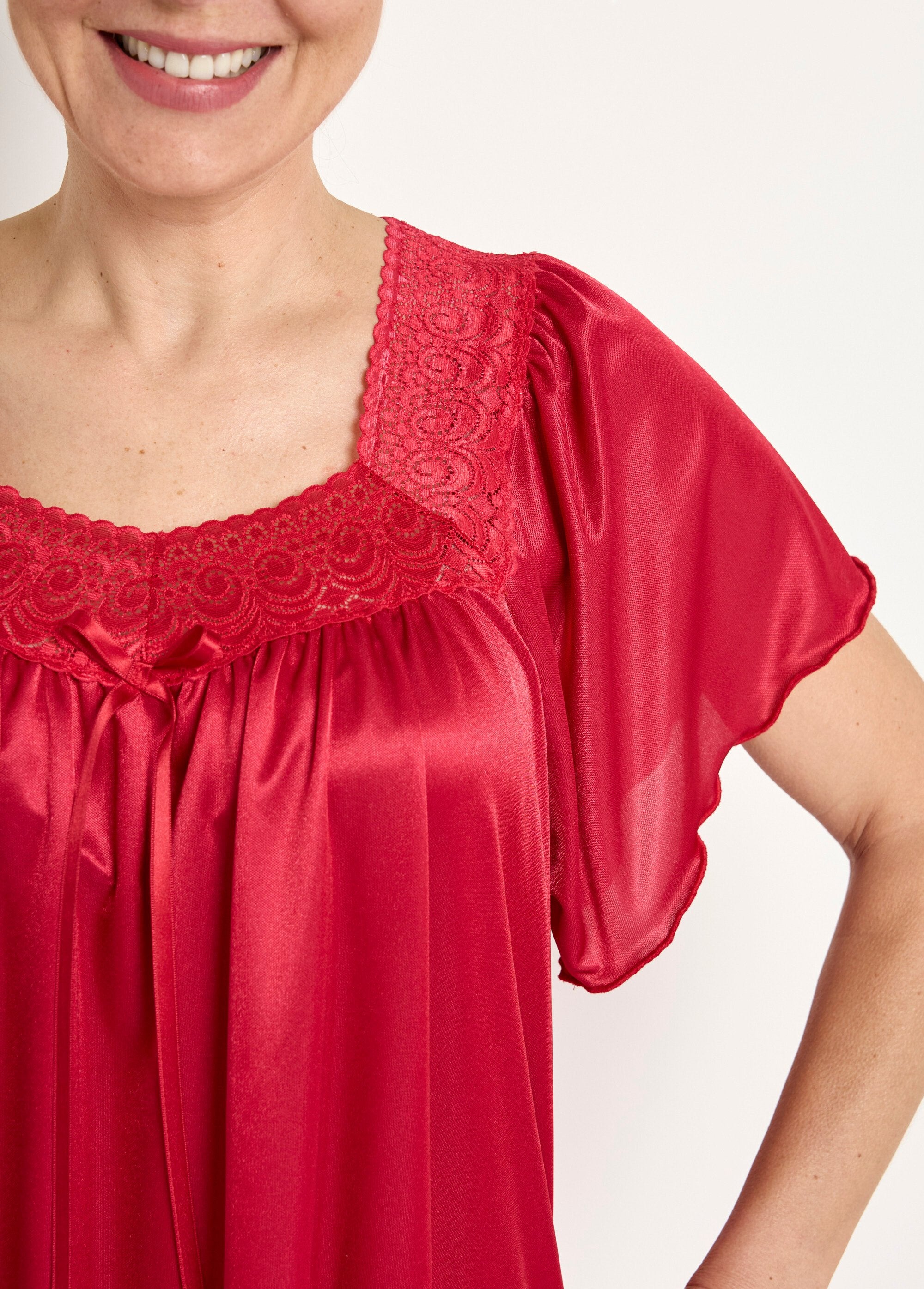 Camisa_de_noite_comprida_de_cetim_e_renda_anti-estática_Rubis_DE1_slim