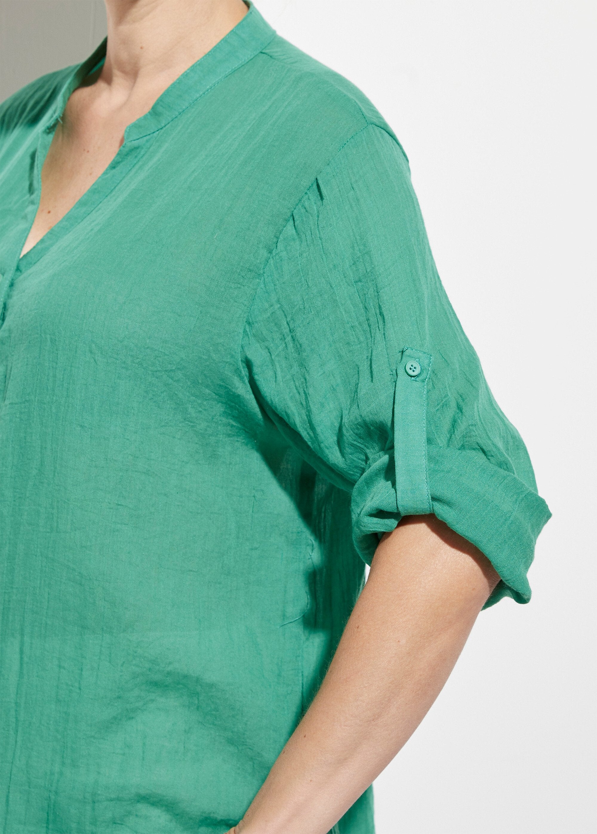 Blusa_folgada_de_voile_de_algodão_com_gola_tunisiana_Vert_DE1_slim
