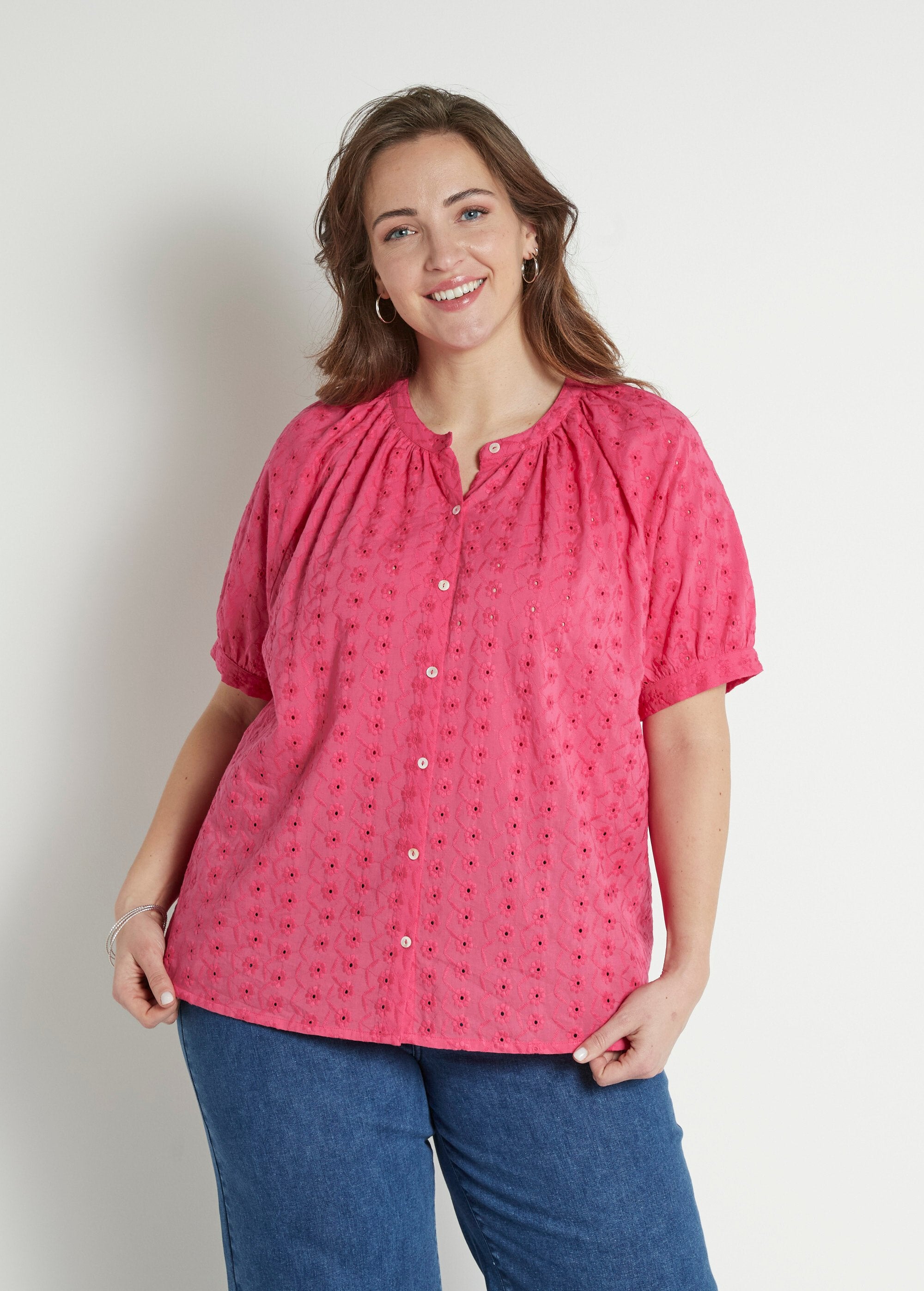 Blusa_larga_de_algodão_bordado_sem_gola_Fuchsia_FA1_curvy
