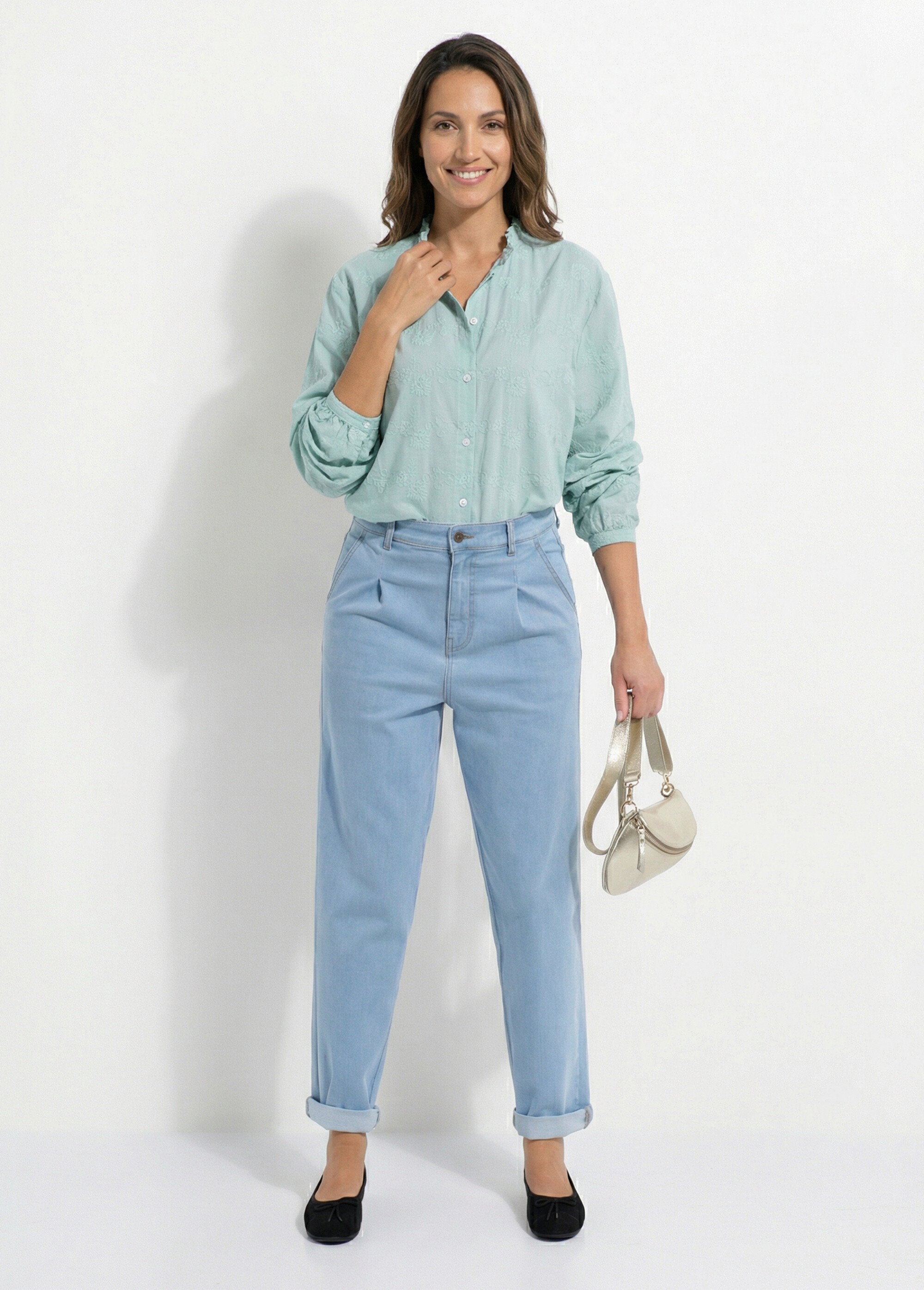 Camisa_de_algodão_bordada_com_botões_e_gola_de_folhos_Vert_SF1_slim