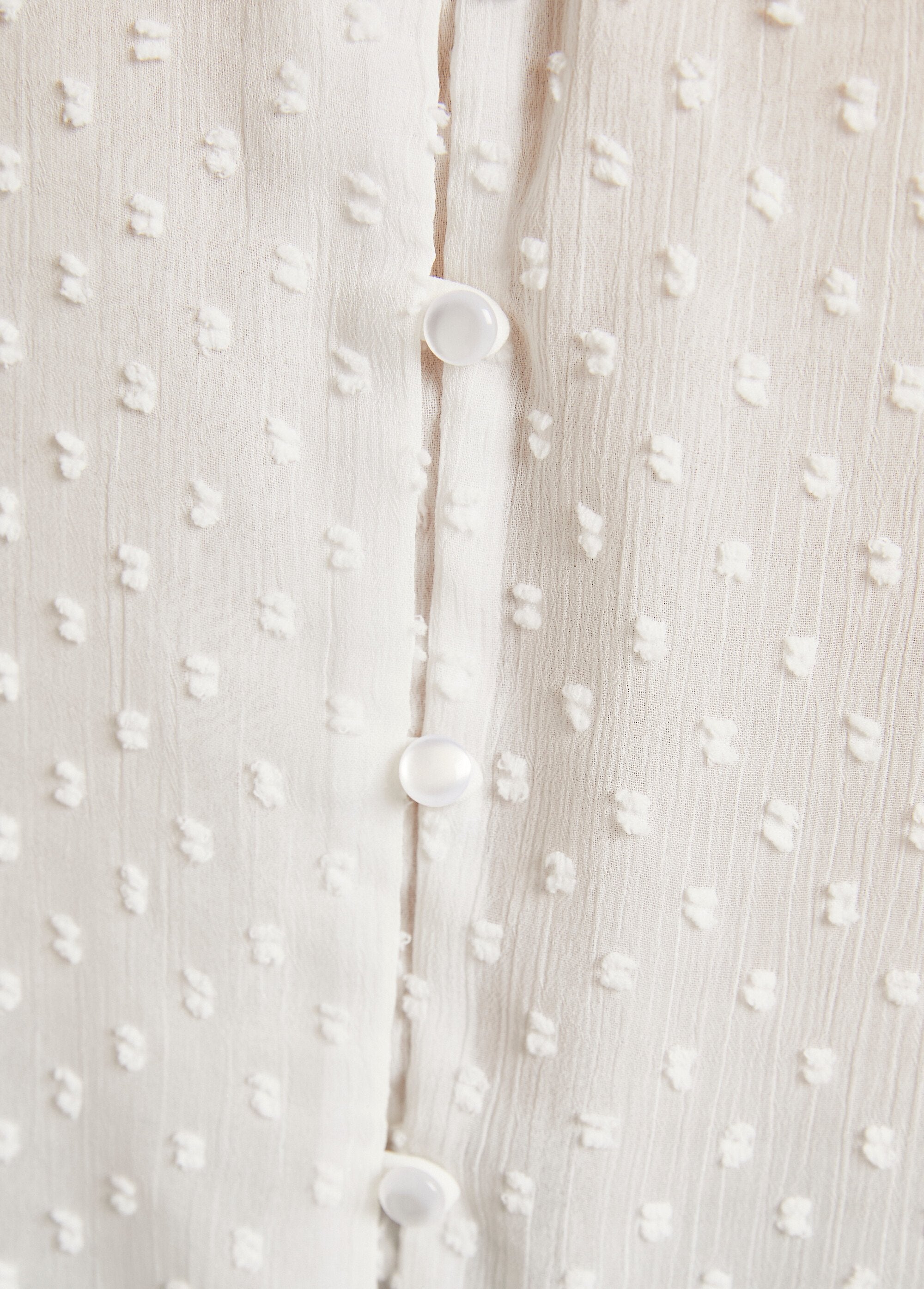 Blusa_lisa_de_voile_plumetis_com_botões_Ecru_DE5_slim