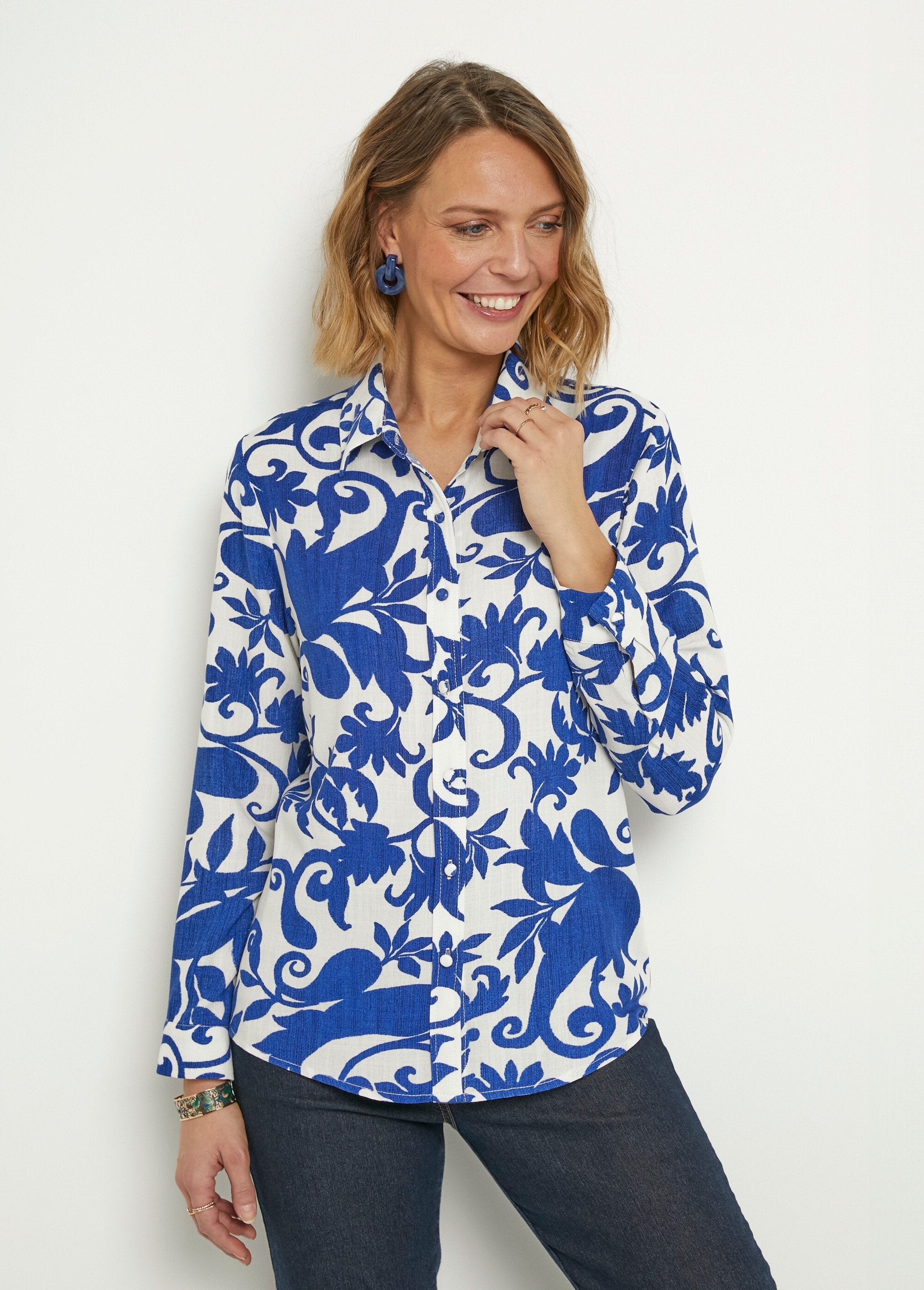 Blusa_estampa_bucólica_manga_longa_Bleu_et_ecru_FA1_slim