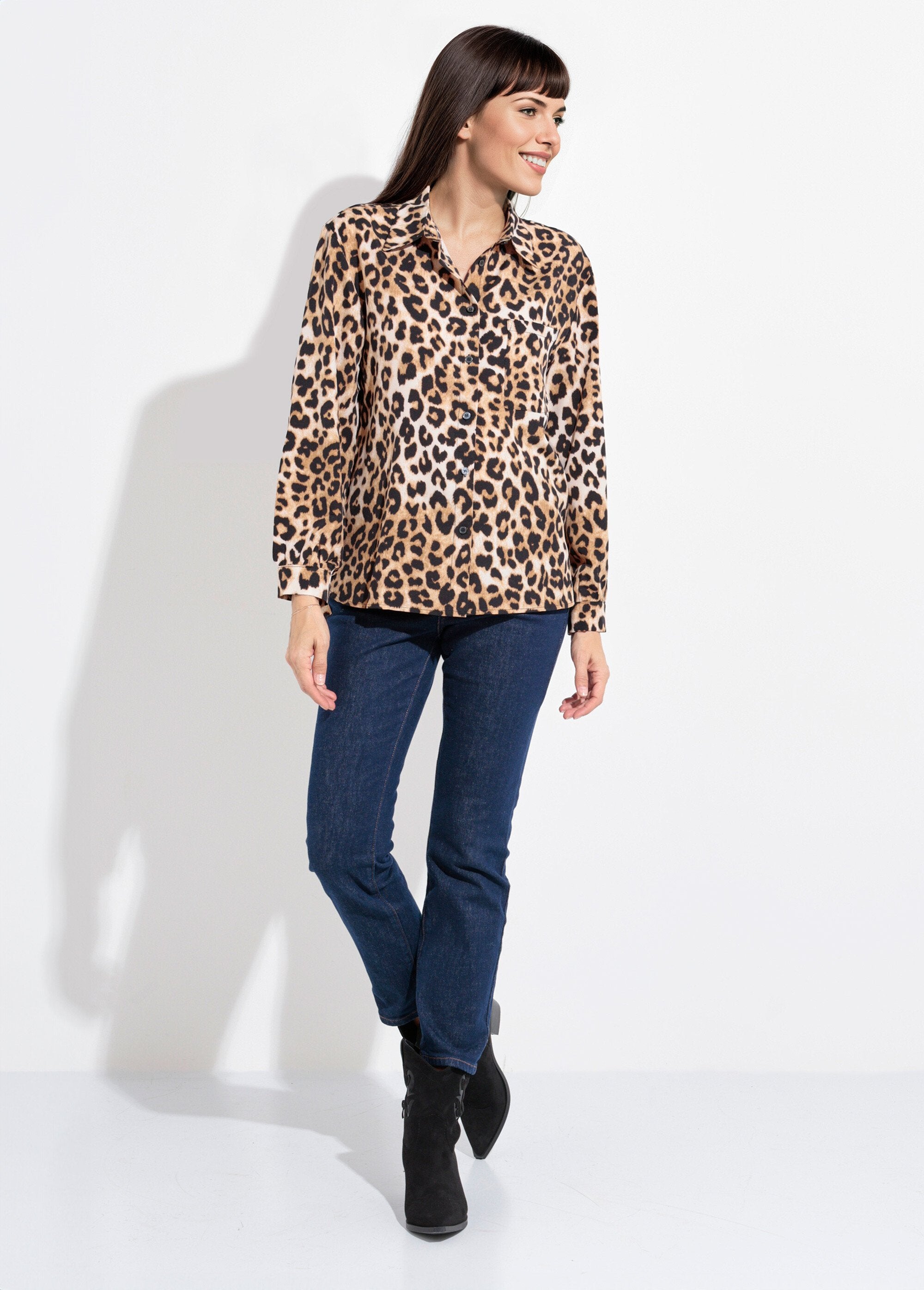 Blusa_fluida_de_oncinha_com_gola_ajustada_Leopard_SF1_slim