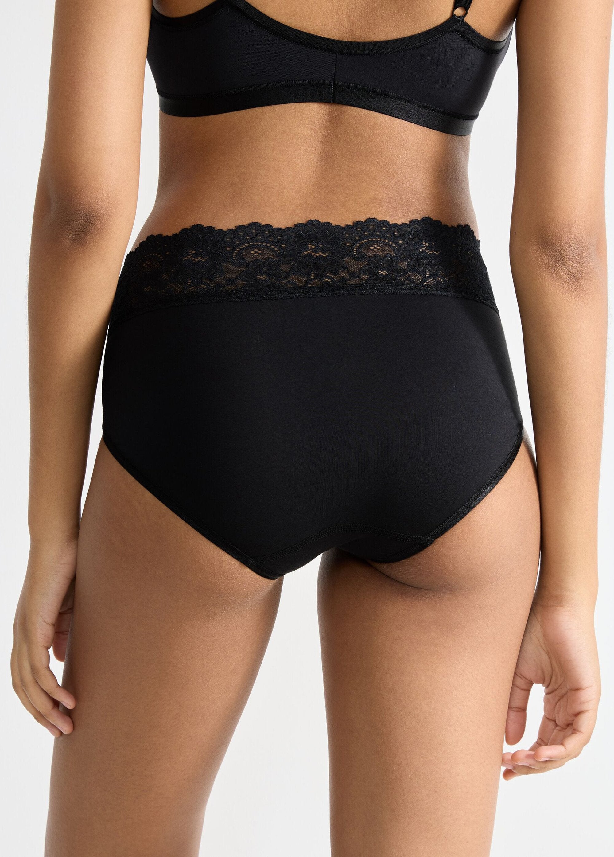 Sloggi®_-_Calcinha_midi_alta_com_renda_Noir_DO1_slim