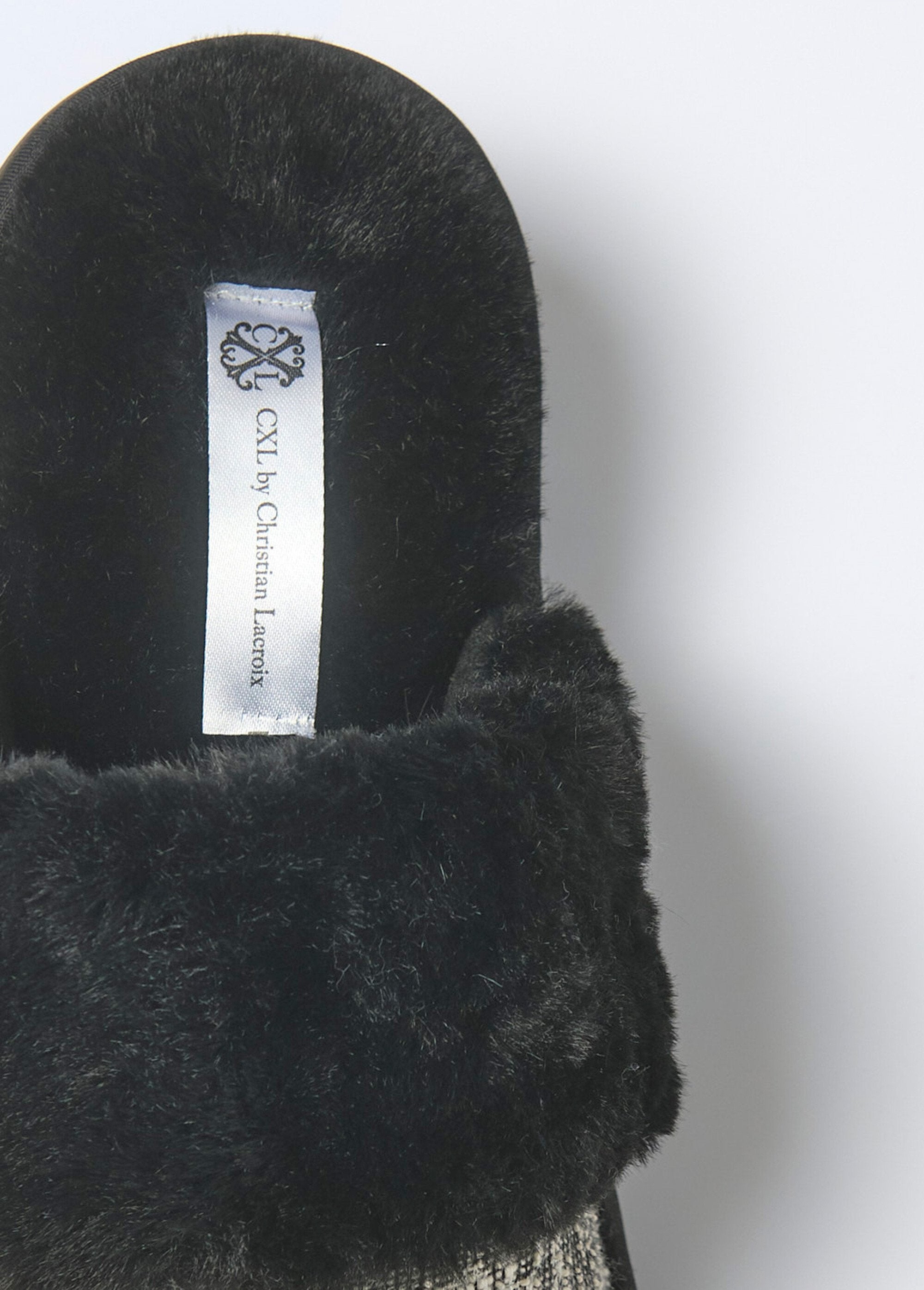 Pantufas_de_mula_com_acabamento_em_pele_Noir_DE1_slim