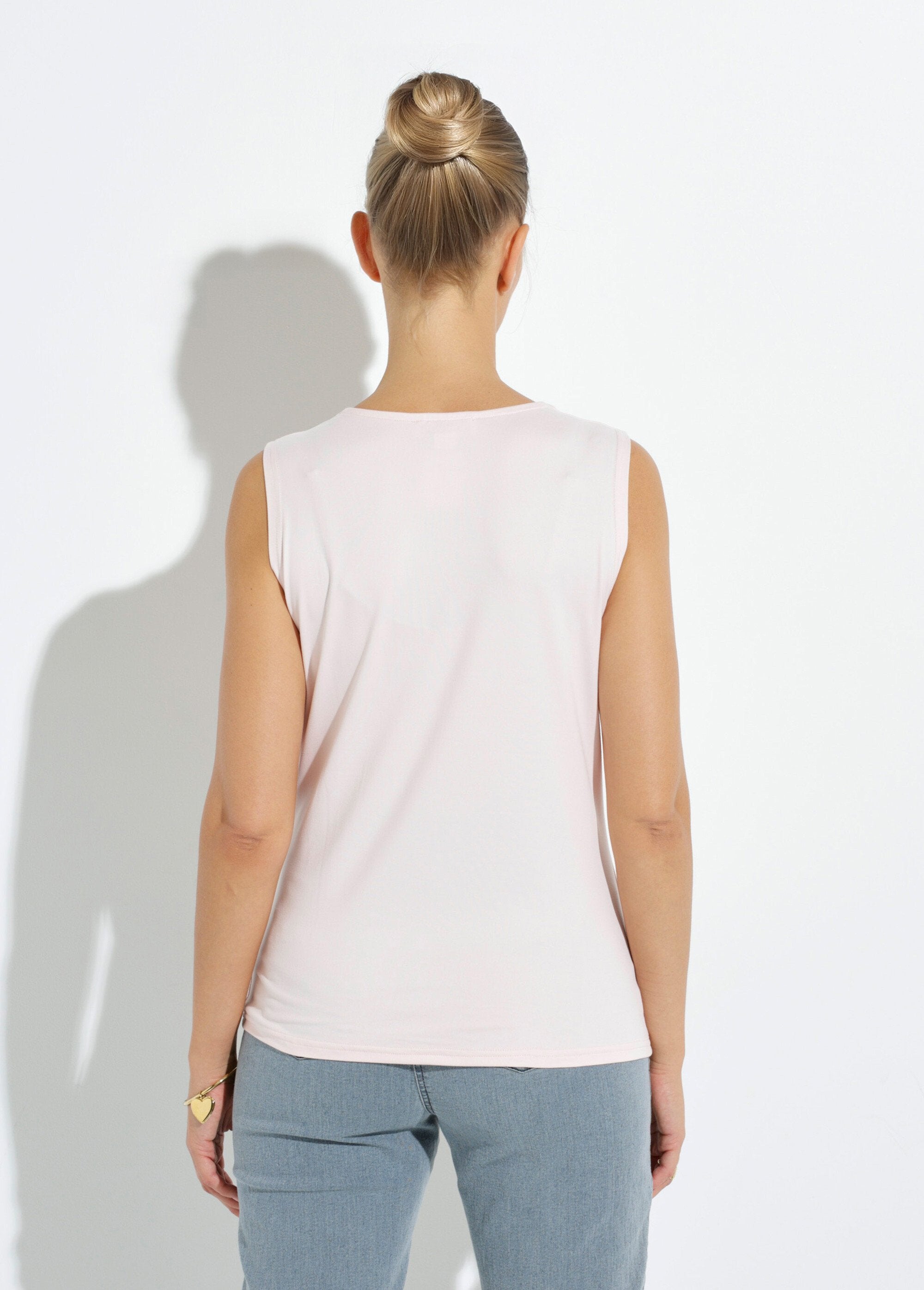 T-shirt_com_decote_bailarina_e_alças_largas_Petale_DO1_slim