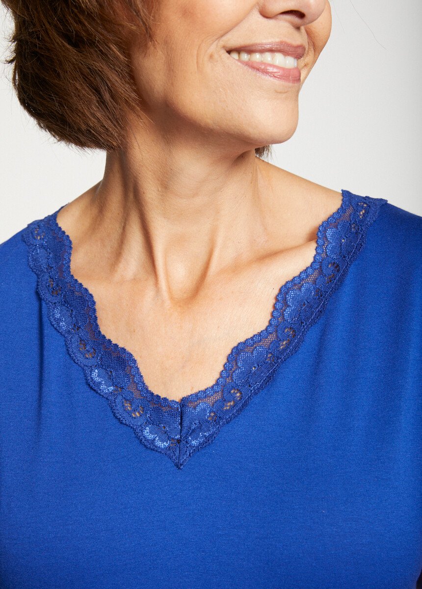 T-shirt_curta_de_renda_elástica_Bleu_DE1_slim