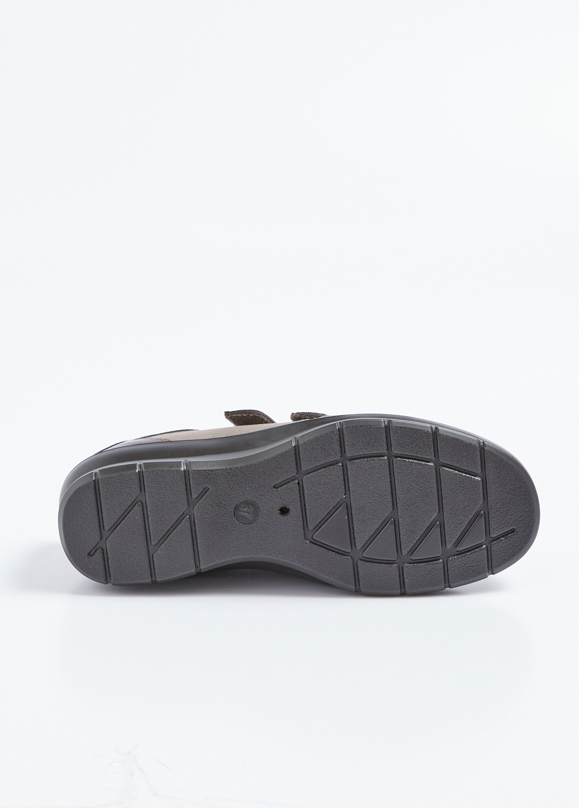 Derbies_de_velcro_bi-material_de_largura_confortável_Taupe_UN1_slim