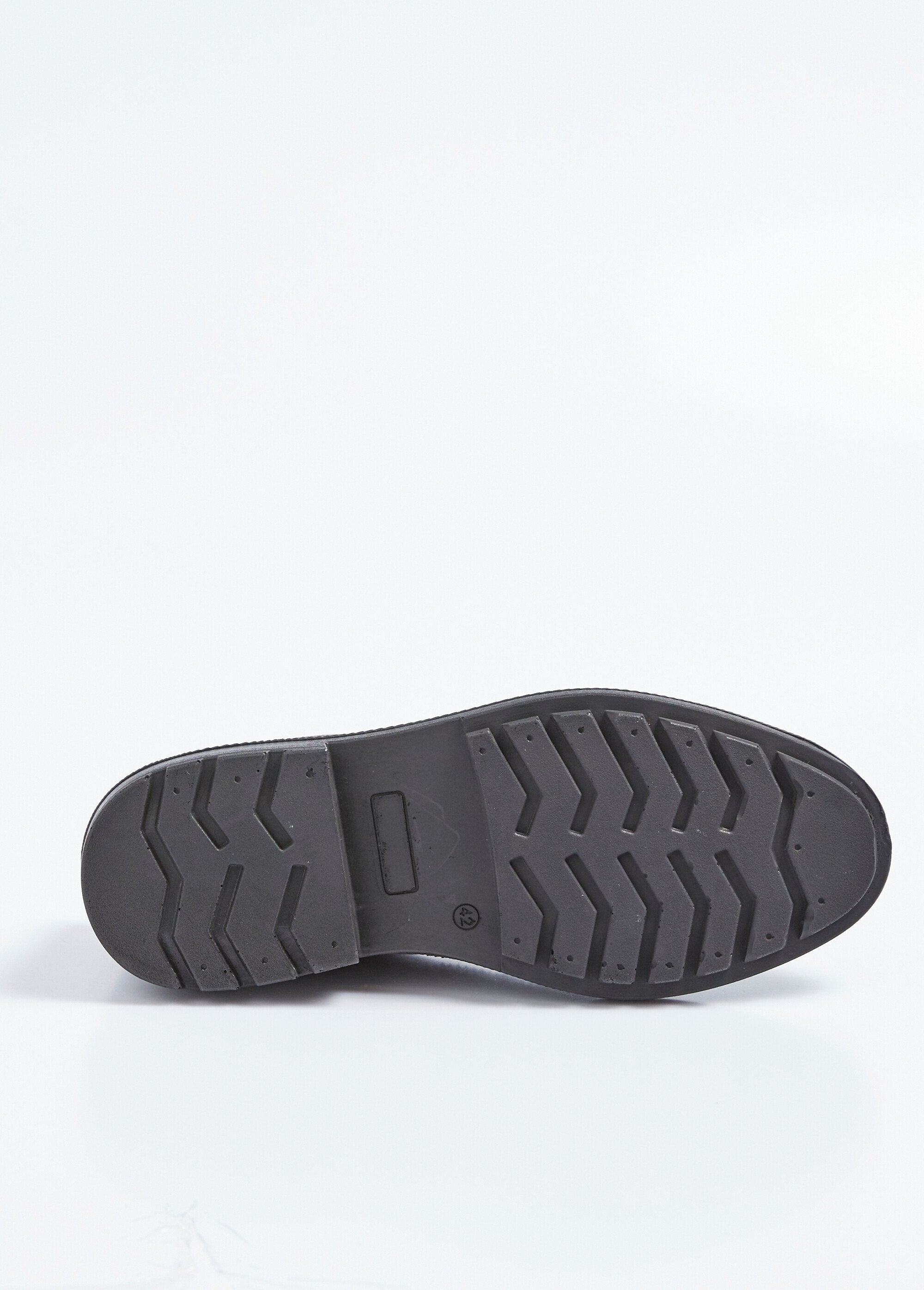 Derby_em_couro_perfurado_com_biqueira_floral_Gris_UN1_slim