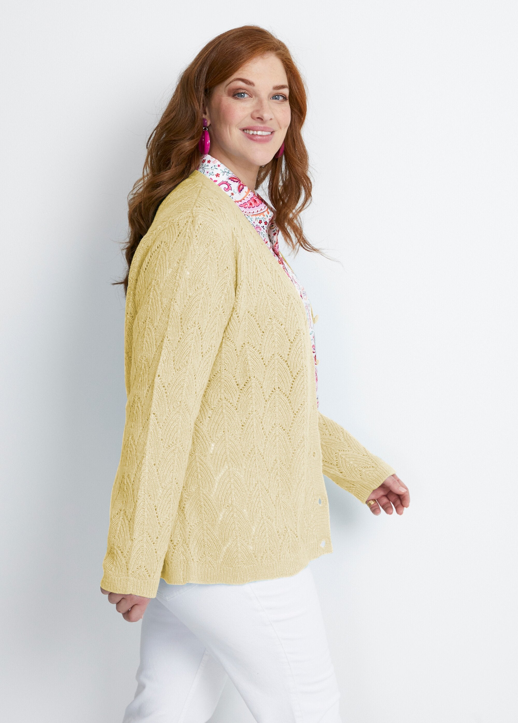 Colete_abotoado_com_fibras_recicladas_Vanille_DR1_curvy