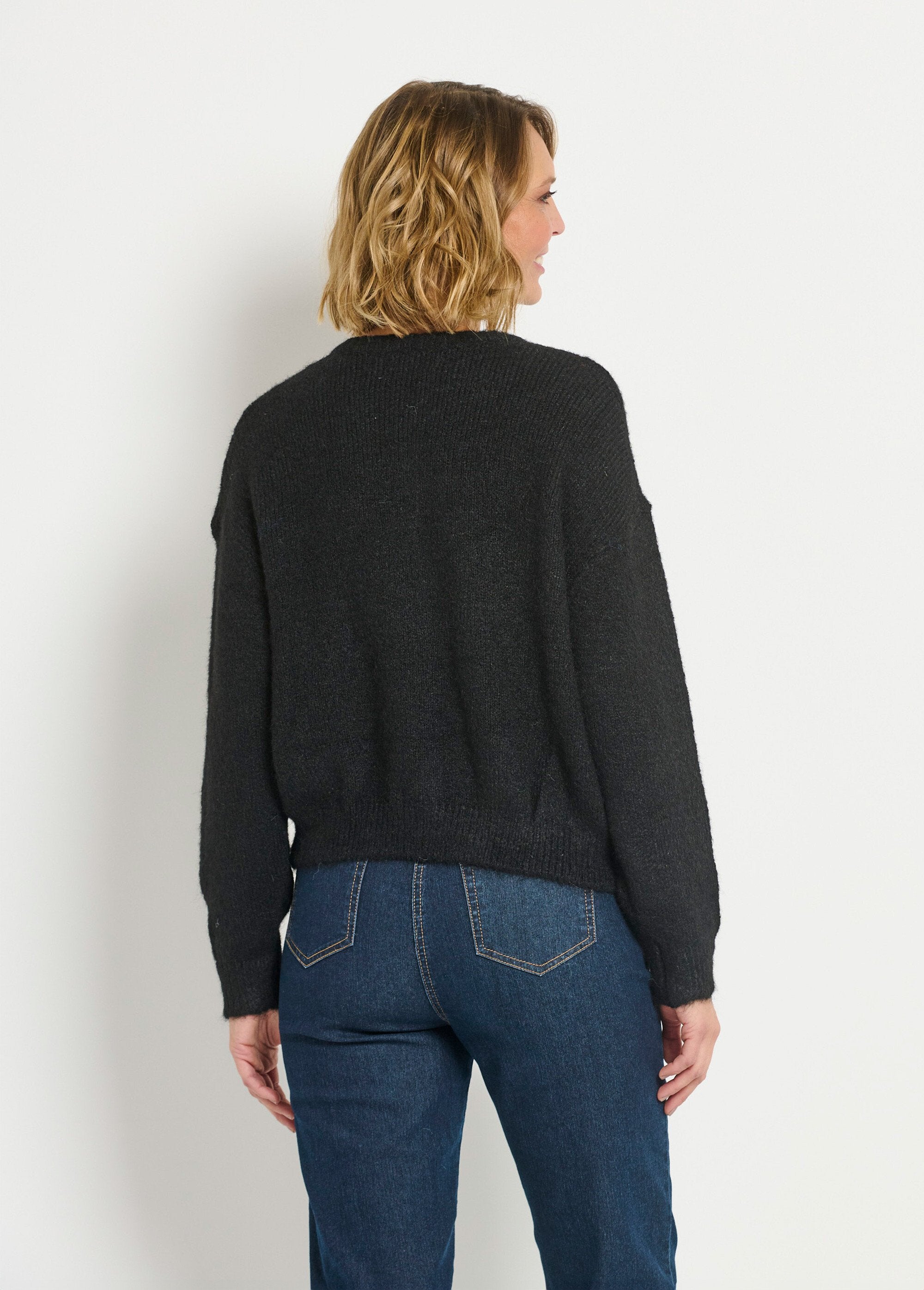 Colete_quente_de_gola_redonda_com_botões_e_lã_Noir_DO1_slim