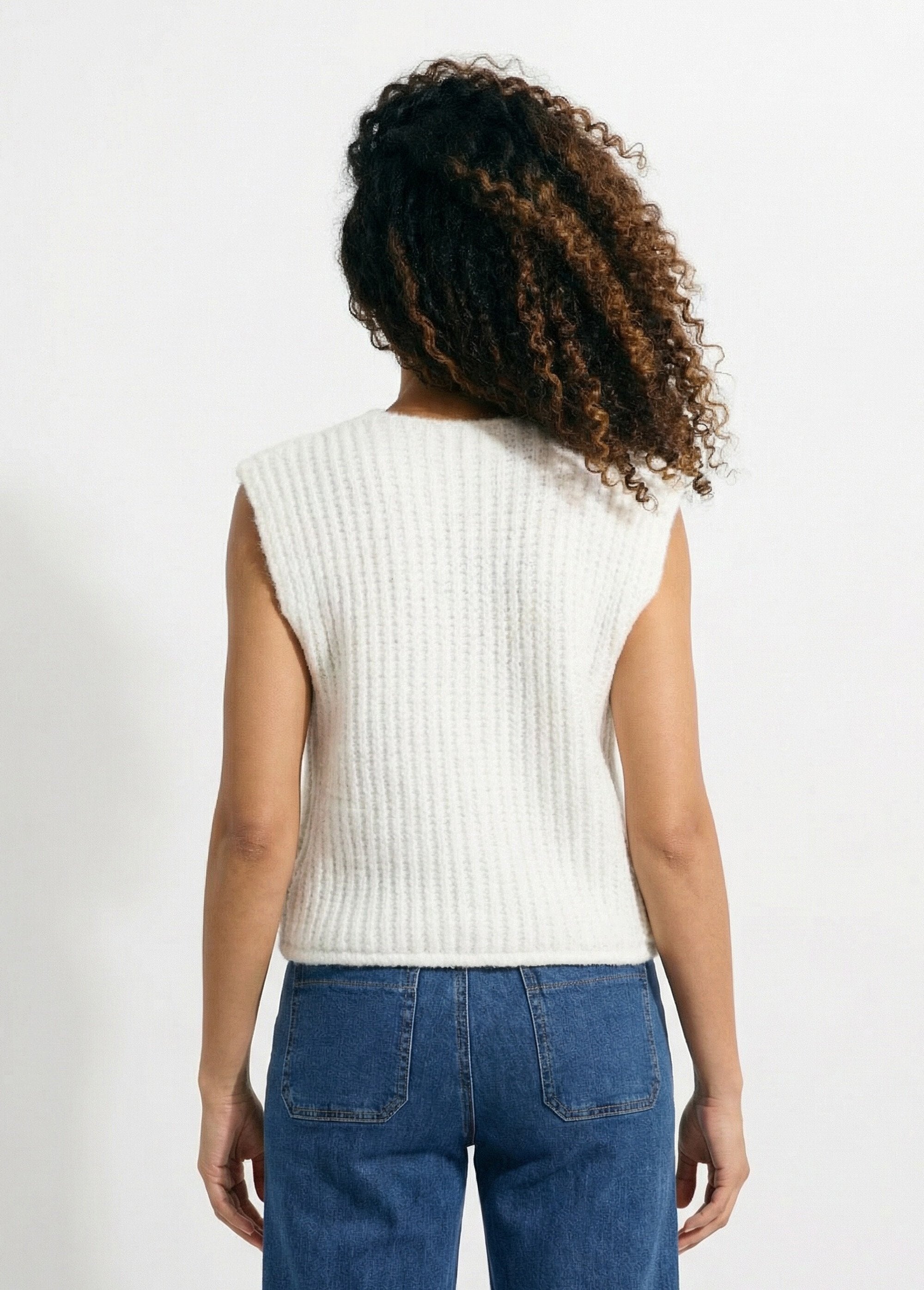 Casaco_sem_mangas_com_botões_de_jóias_Blanc_DO1_slim