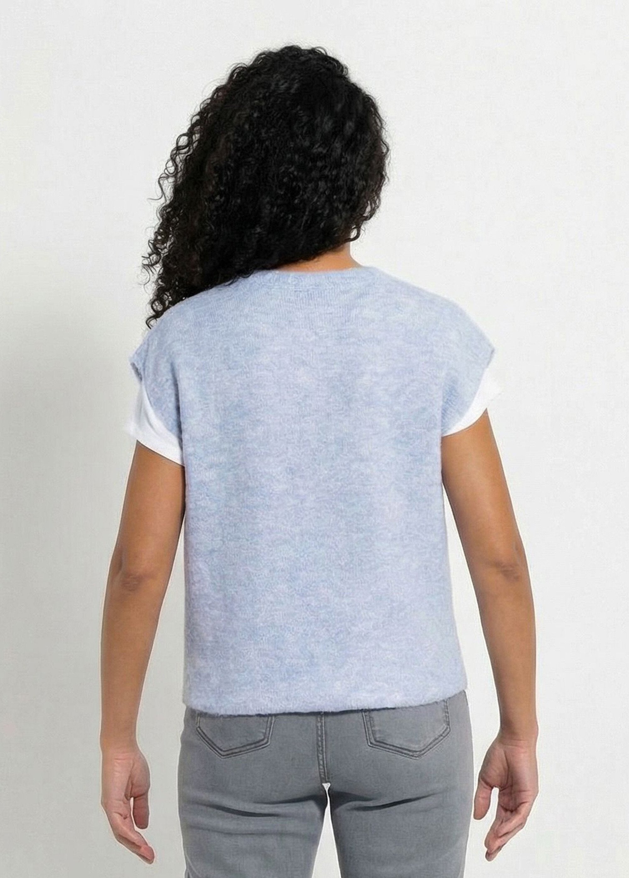 Casaco_sem_mangas,_botões_dourados,_malha_bouclette_Bleu_DO1_slim