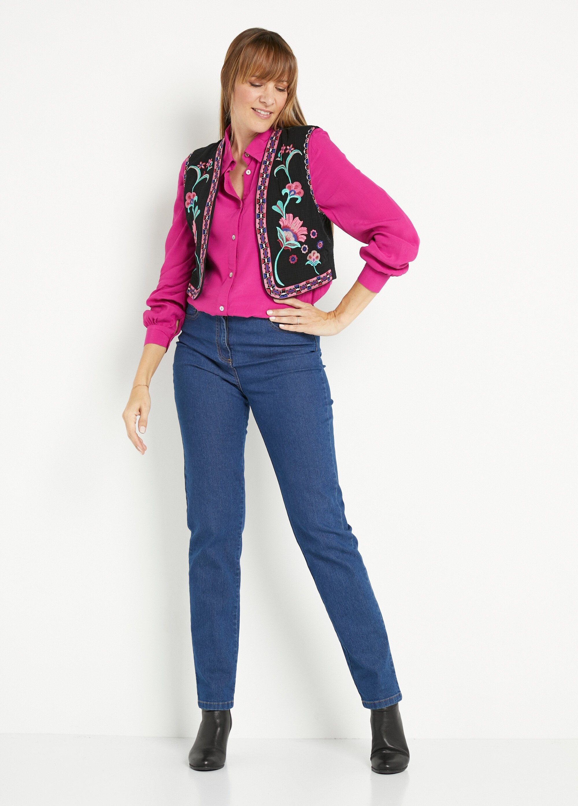 Colete_sem_mangas_com_bordado_floral_Noir__SF1_slim