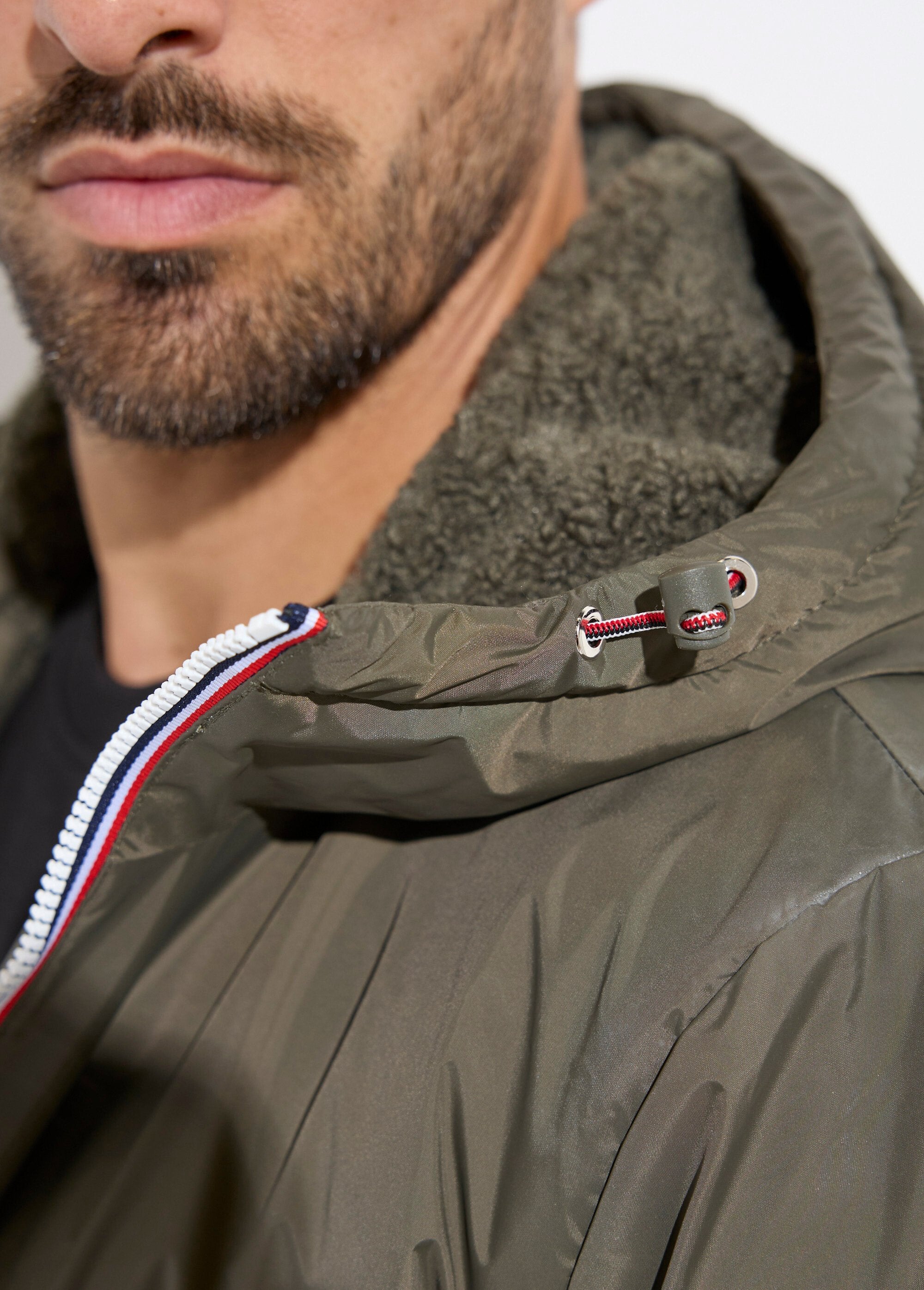 Parka_comprida,_quente_e_com_forro_repelente_de_água_Kaki_DE1_slim