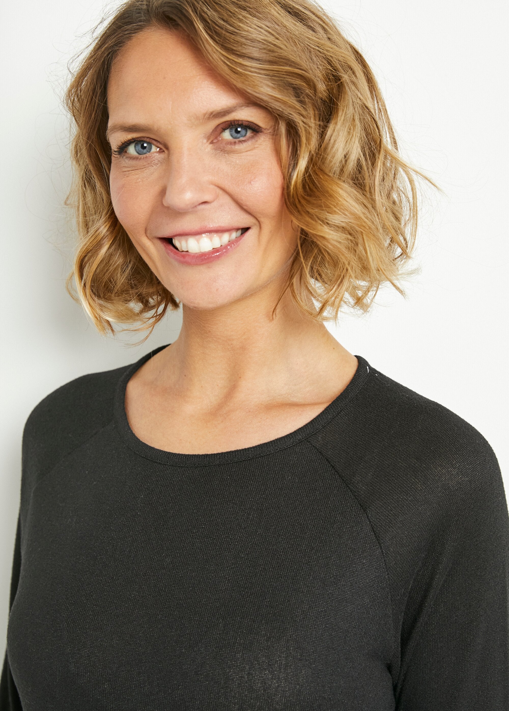 Pijama_de_manga_comprida_liso_Noir_DE1_slim