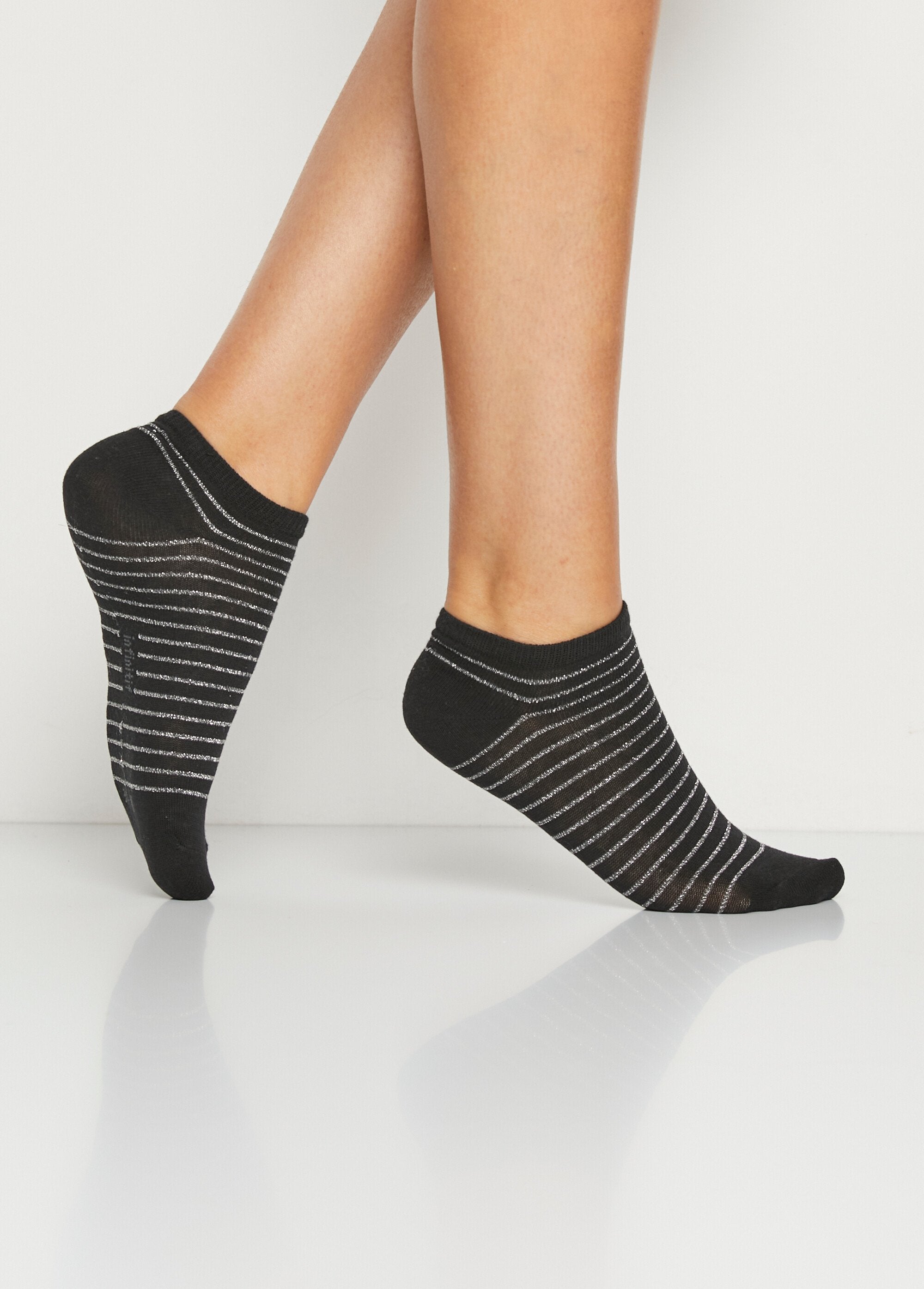 Meias_discretas_com_lurex_Assortis_noir_lot3_DR1_slim