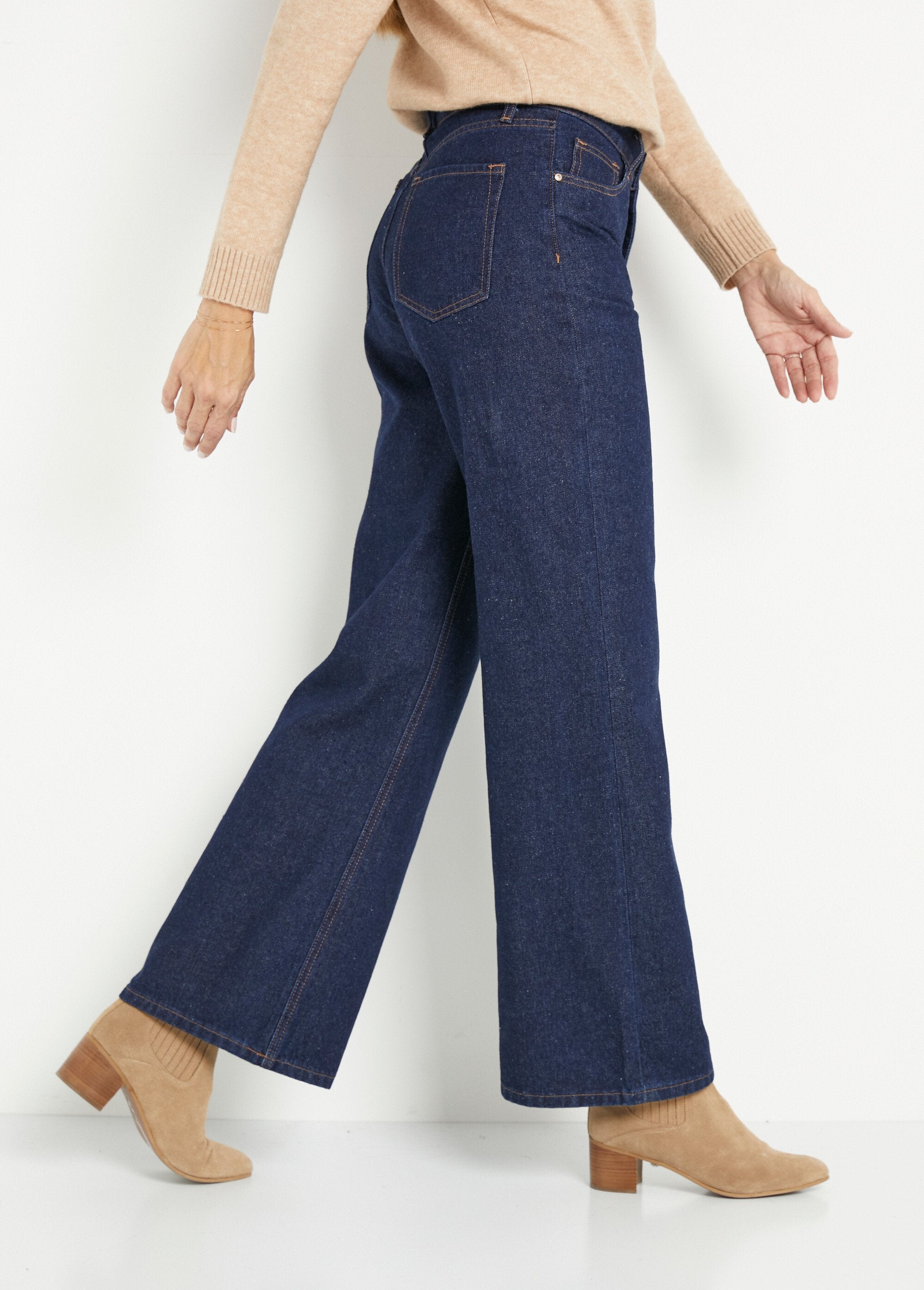 Calça_jeans_feminina_de_5_bolsos,_corte_largo_Bleu_brut__DR1_slim