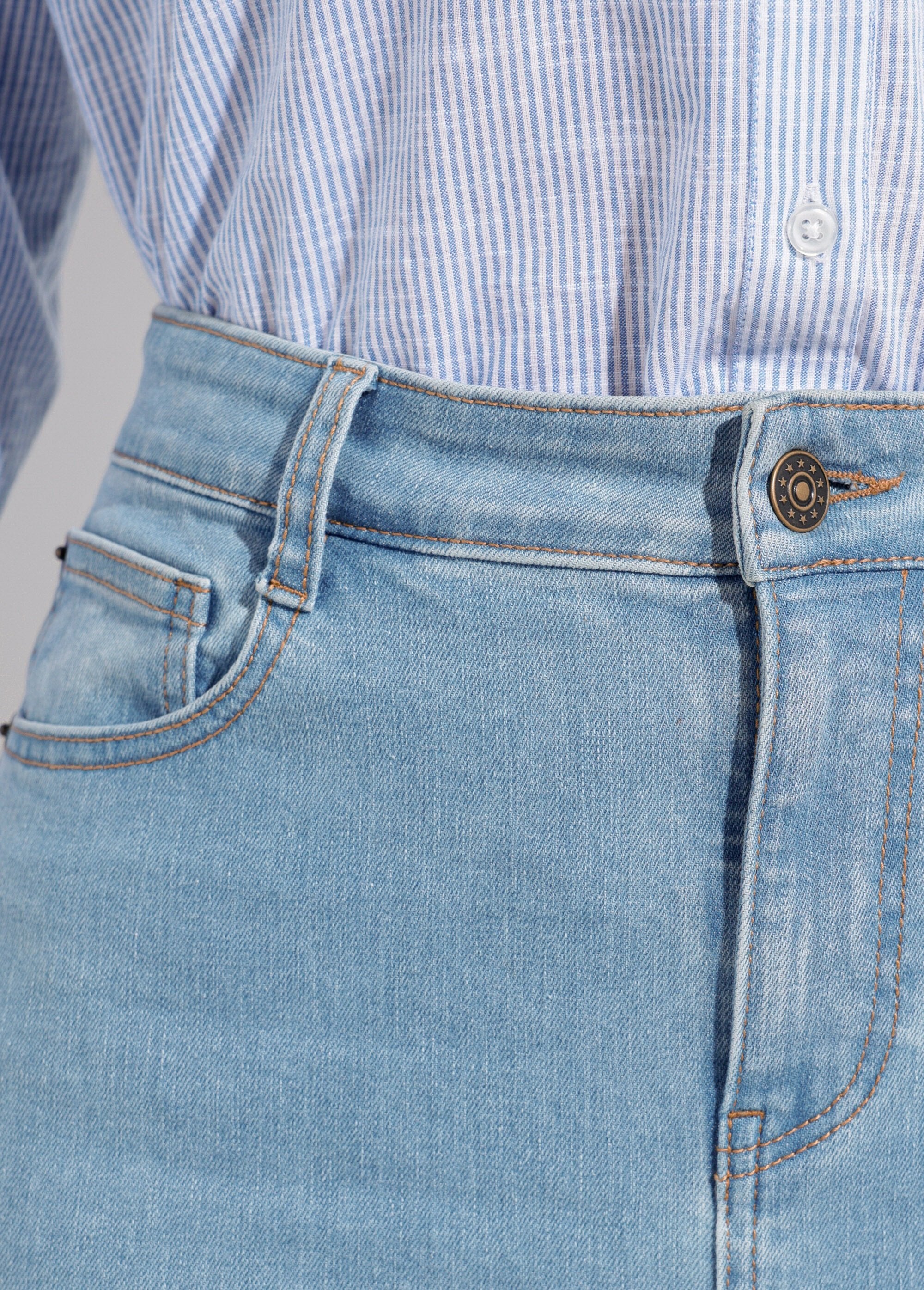 Calças_de_ganga_de_cintura_subida_de_perna_direita_Bleached_DE1_slim