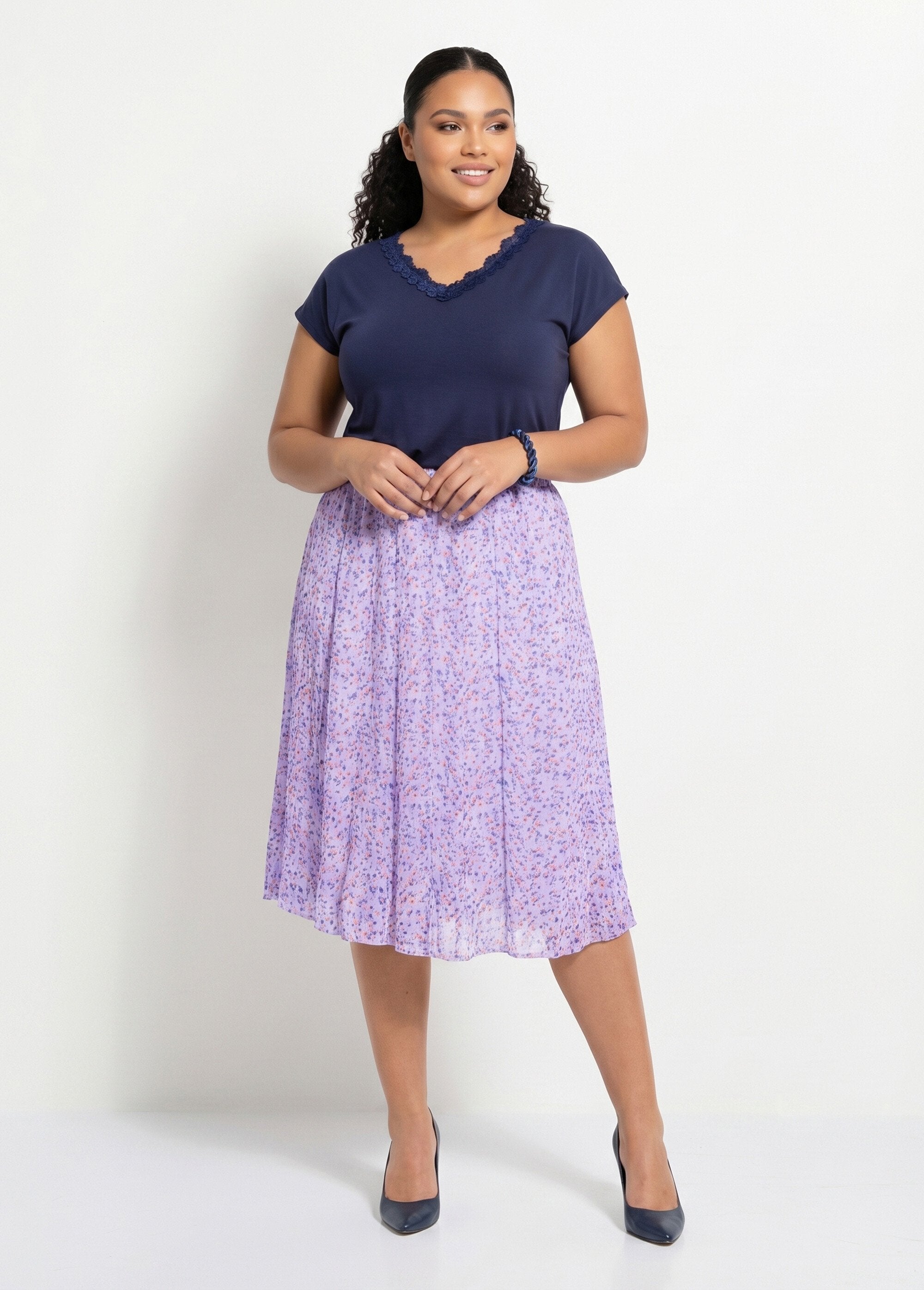 Saia_larga_de_comprimento_médio_em_voile_estampado_Lilás_e_azul_SF1_curvy