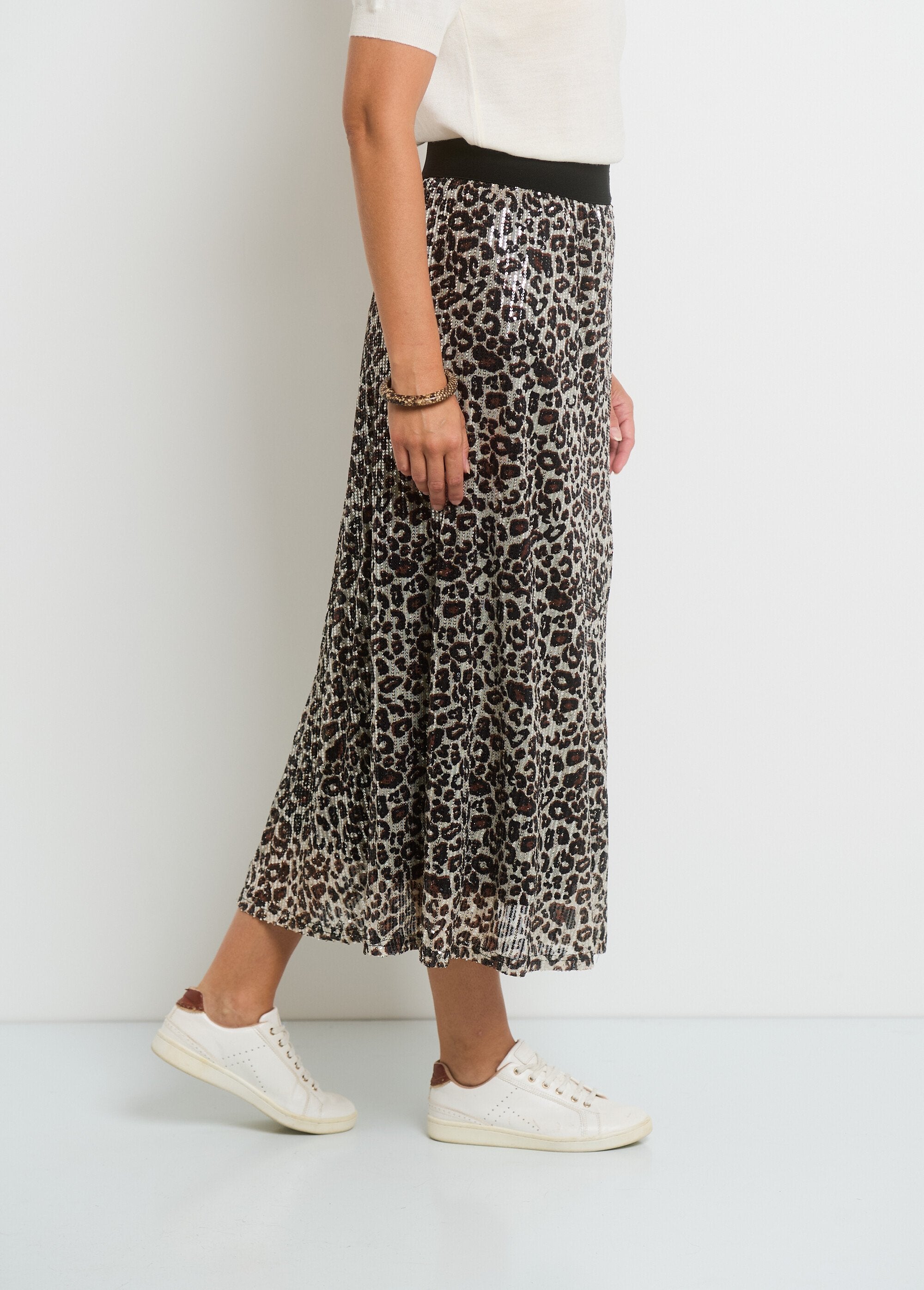 Saia_longa_evasê_em_rede_arrastão_com_lantejoulas_Animalier_DR1_slim